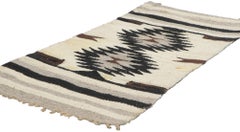 Antique Southwestern style Rug, Southwest Modern Desert & Contemporary Santa Fe
