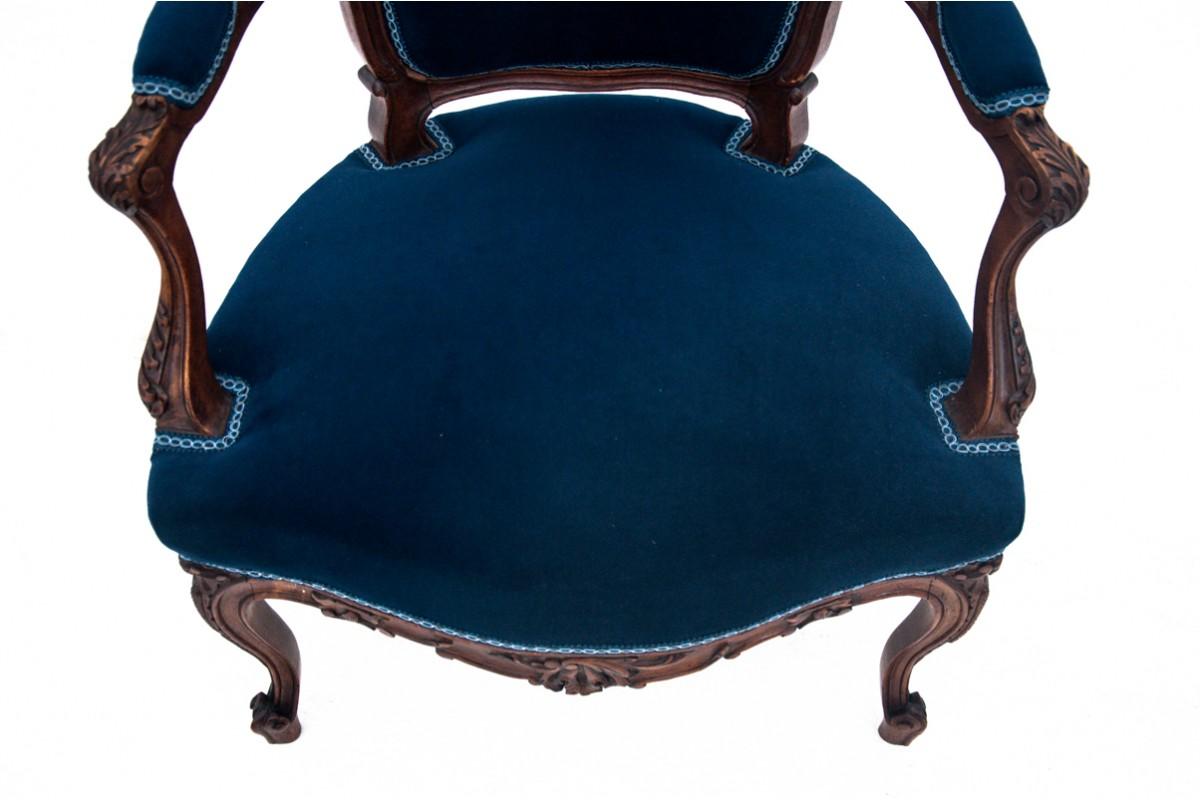 Fauteuil ancien bleu marine, fin du XIXe sicle, aprs rnovation Bon état à Chorzów, PL
