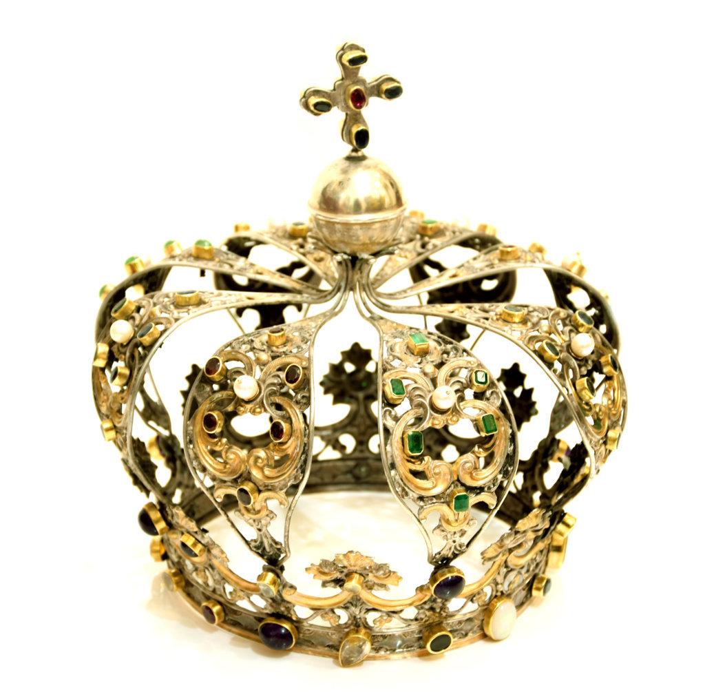 italy crown