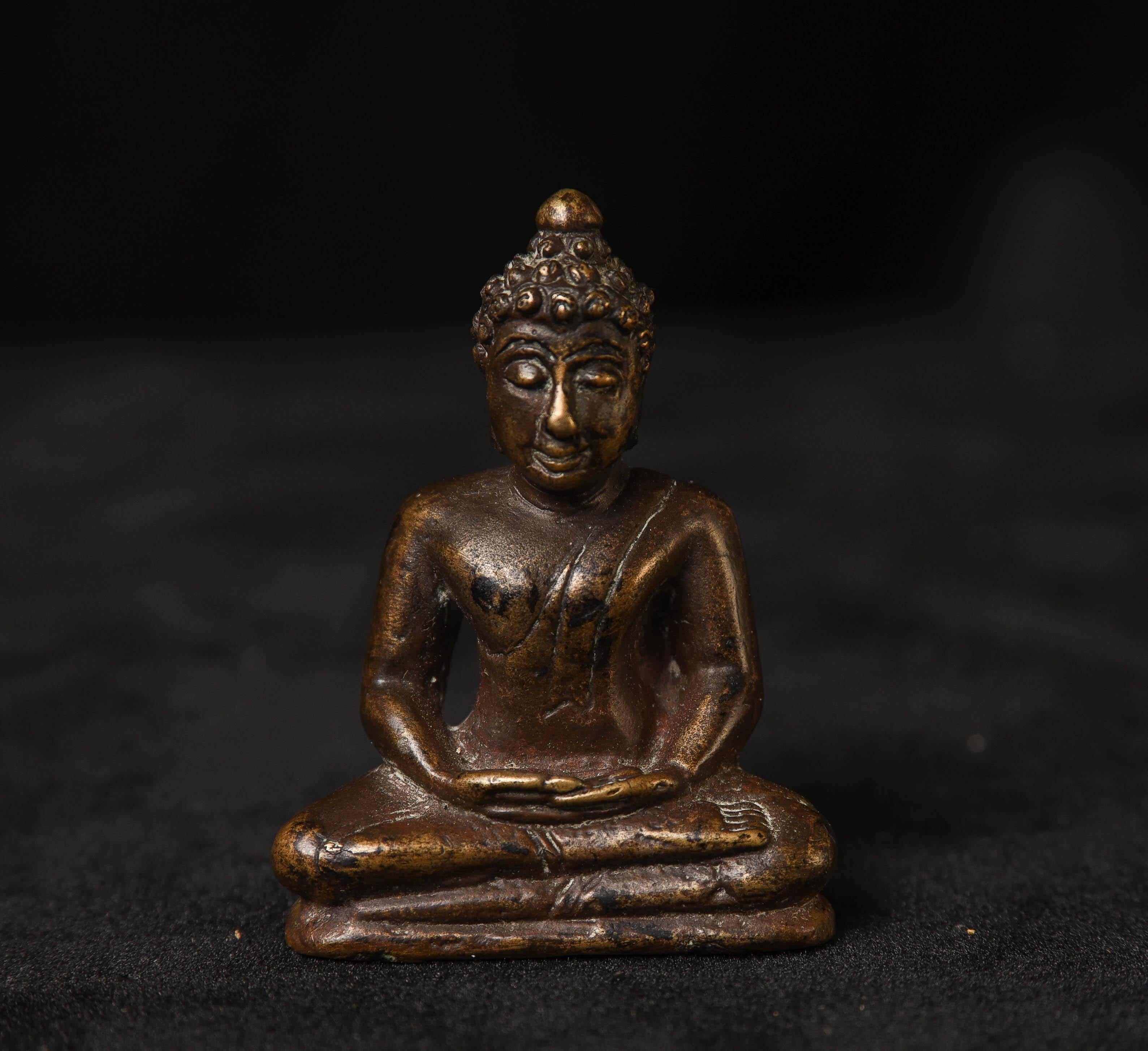 Antique Near Miniature Thai Solid Cast Bronze Buddha, 5999 7