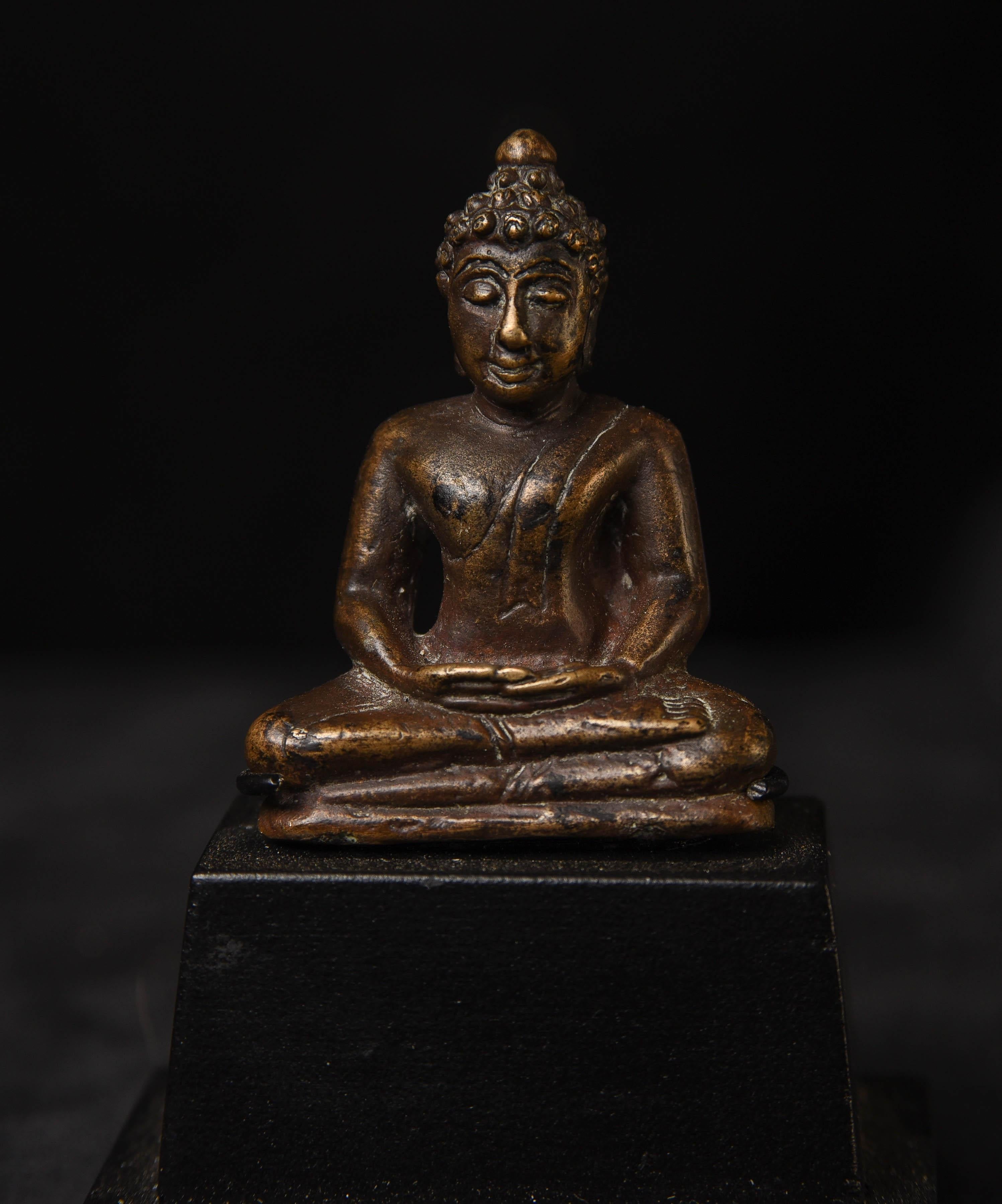 Antique Near Miniature Thai Solid Cast Bronze Buddha, 5999 2