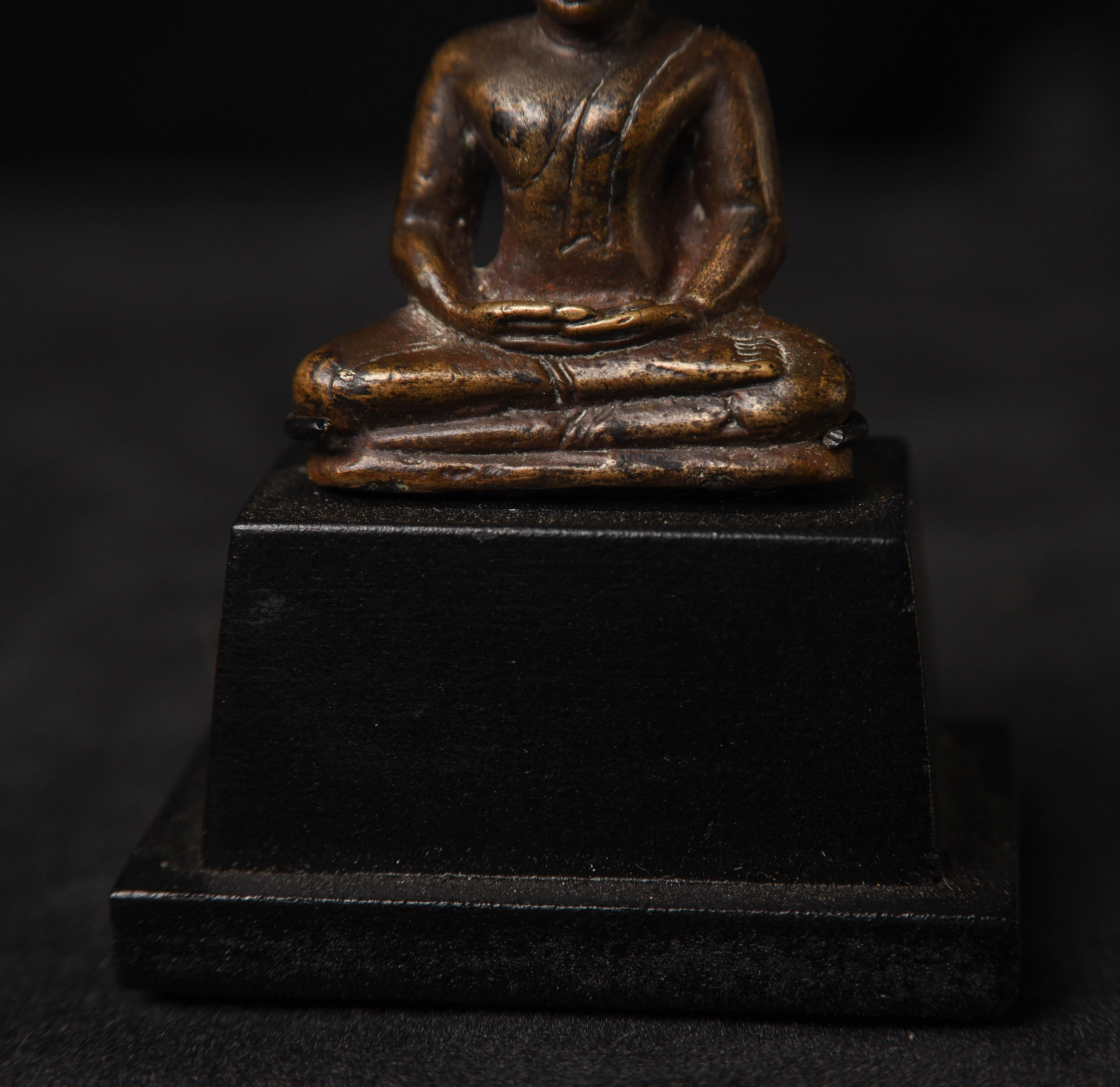 Antique Near Miniature Thai Solid Cast Bronze Buddha, 5999 3