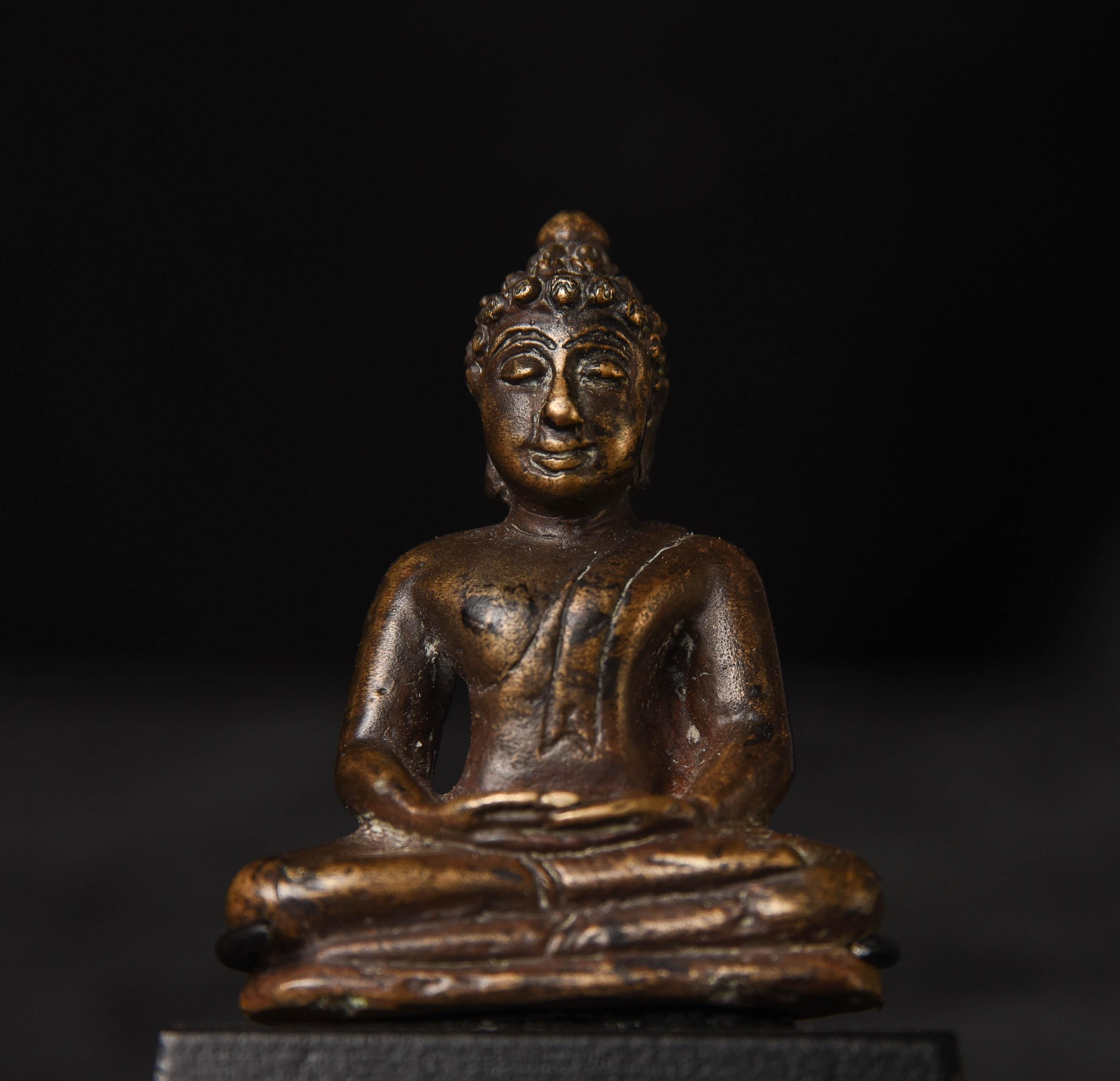 Antique Near Miniature Thai Solid Cast Bronze Buddha, 5999 4