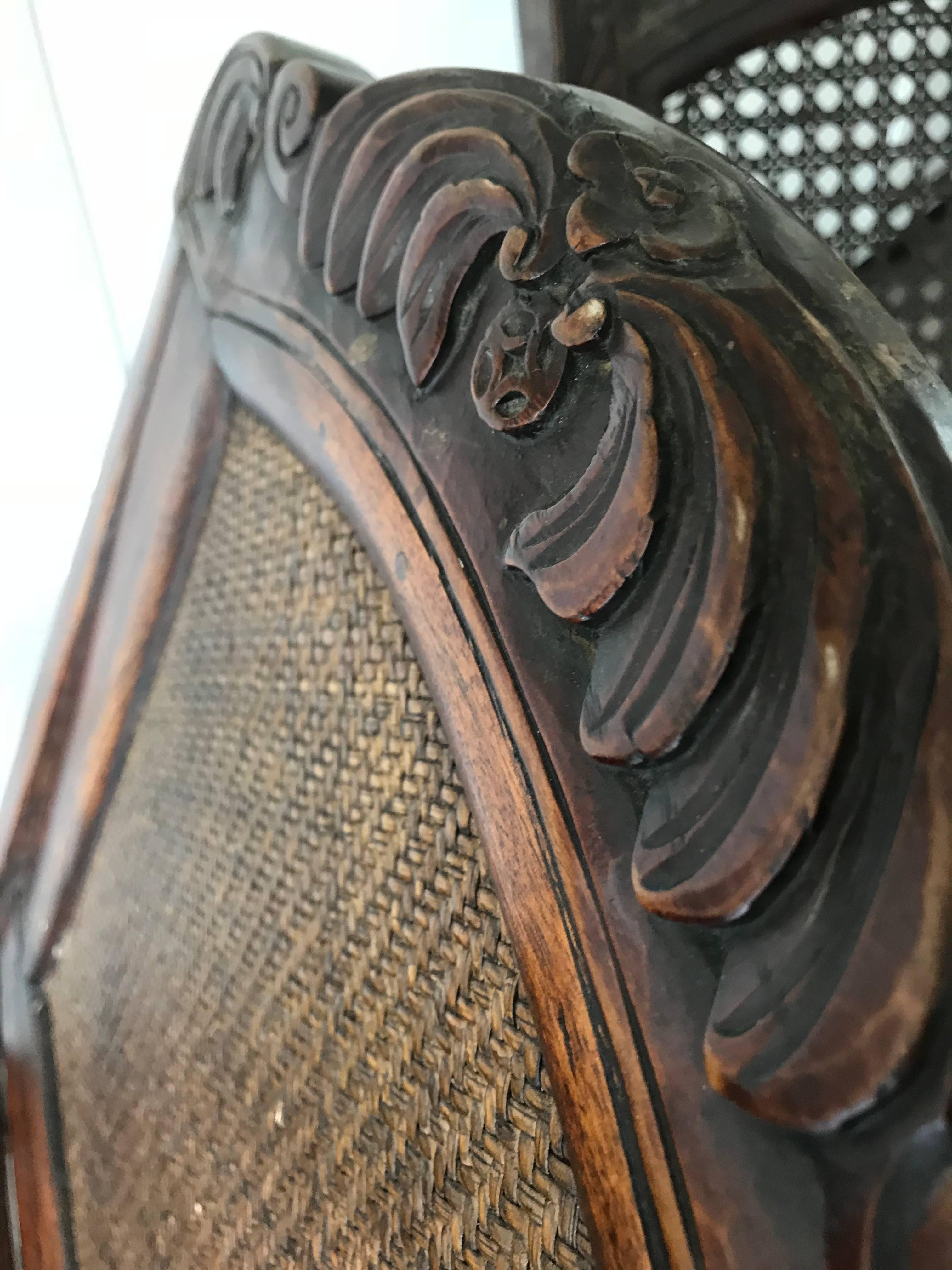 20ième siècle Antiquities Near Pair of Handcraft, Chinese Folding Traveller's Chairs W. Sangle en vente