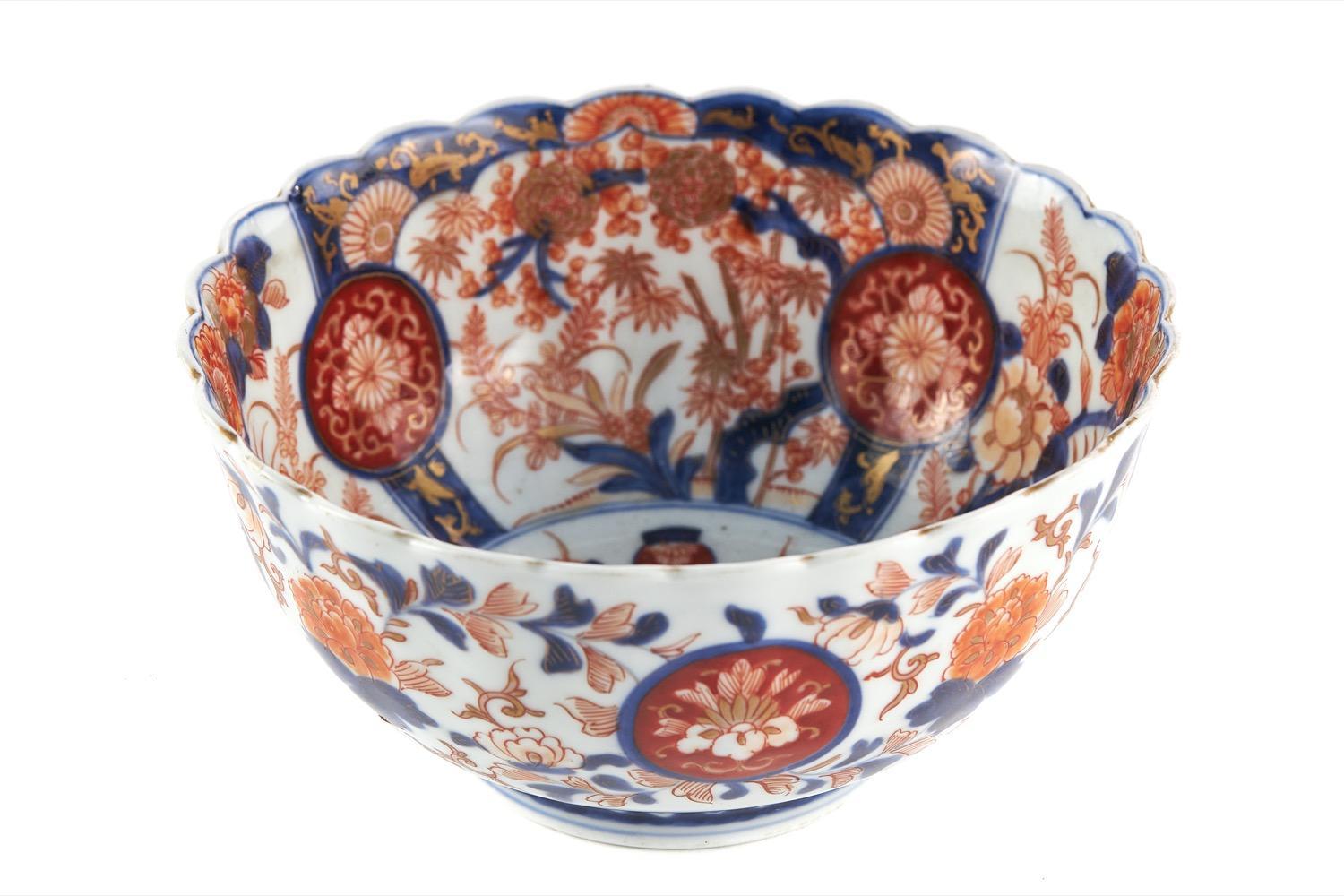 Antique Near Pair of Japanese Imari Bowls For Sale 2