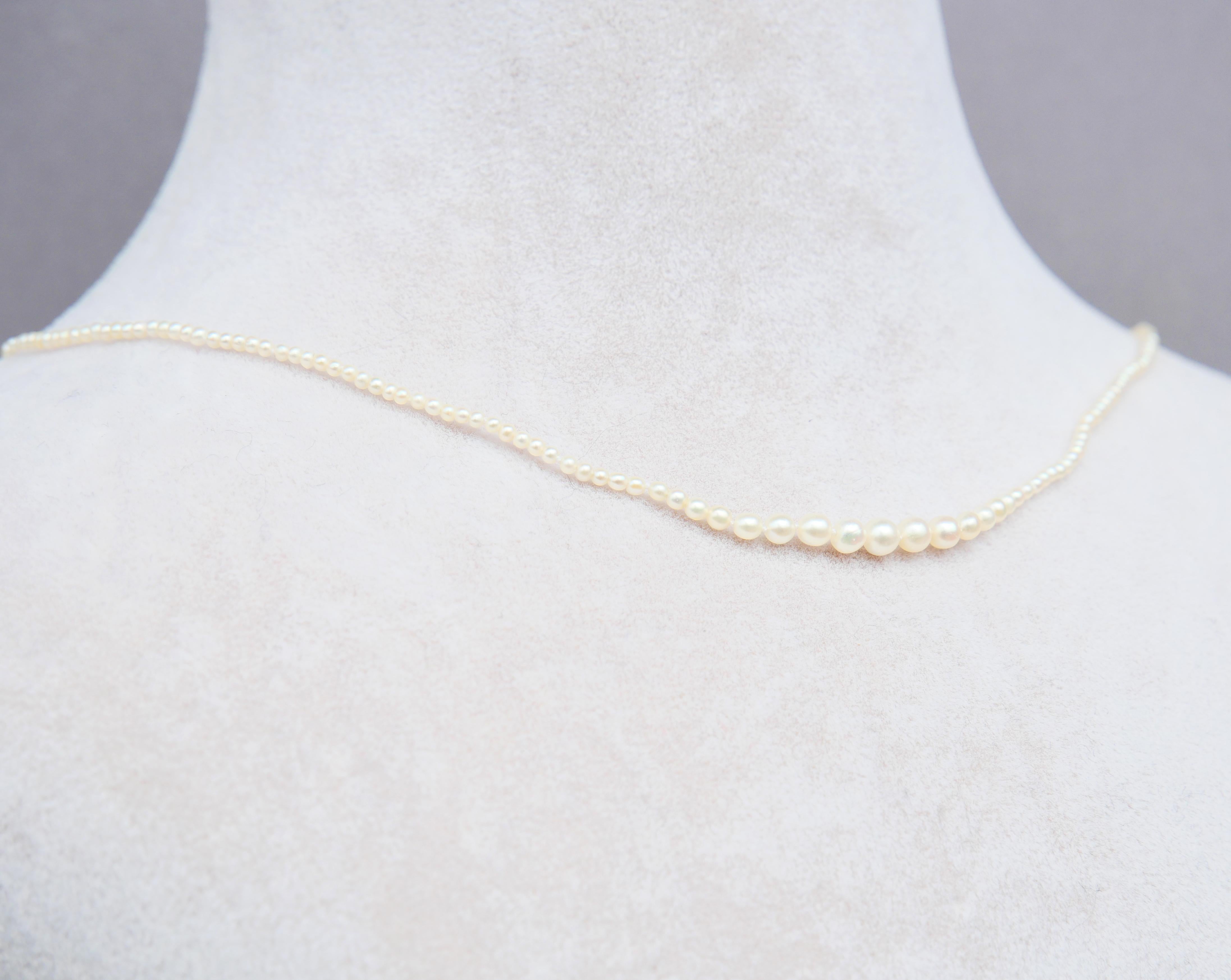 Women's Antique Necklace Natural Seed Pearls solid 18K Gold / 37cm/ 1.8 gr For Sale