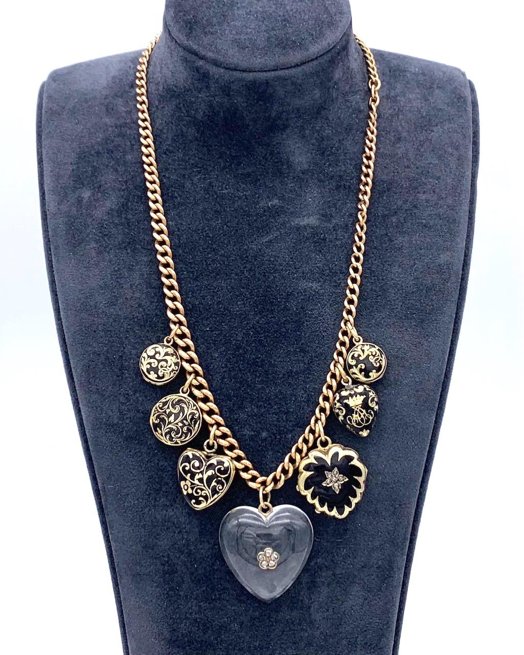 Antique Hearts Lockets Pendants Necklace Rock Crystal Diamonds Enamel   In Good Condition In Munich, Bavaria