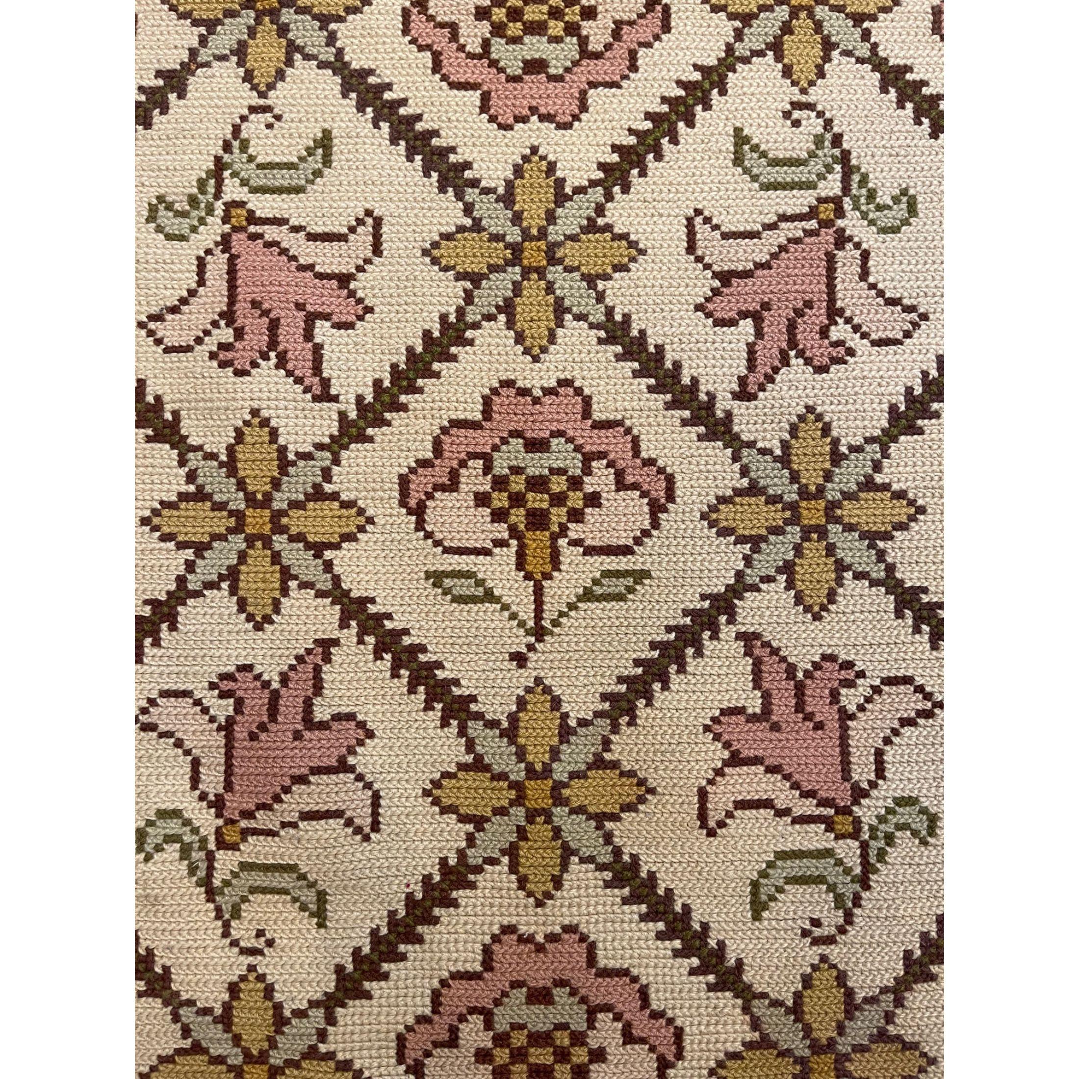 Antique Needlepoint Floral Rug In Good Condition For Sale In Los Angeles, US