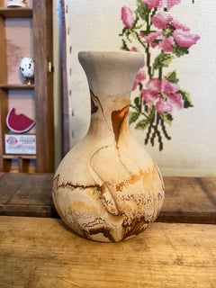 Vaso antico in ceramica d'arte moderna di Nemadji della metà del secolo scorso