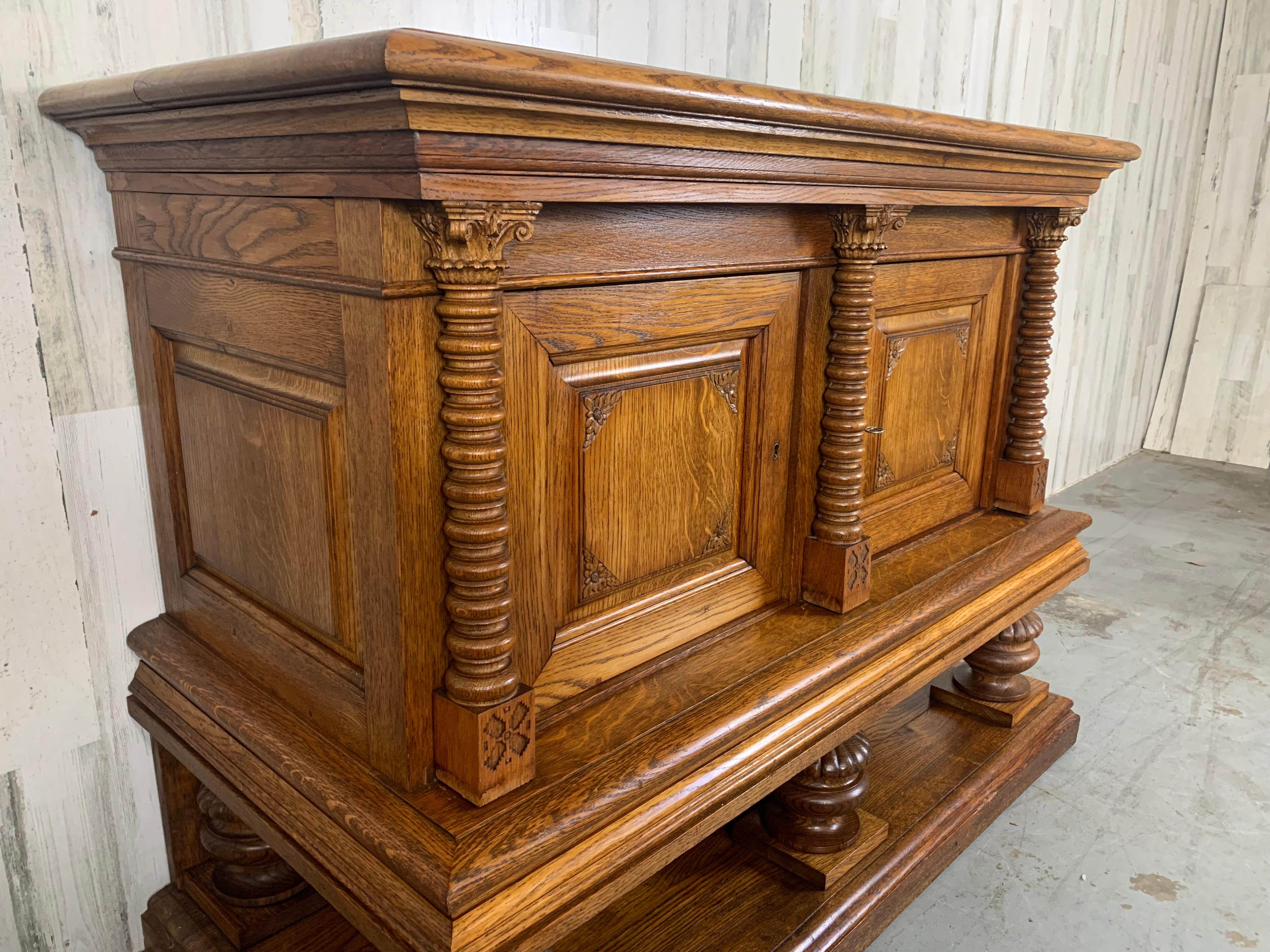 Antique Neo Classicial Petit Buffet In Good Condition For Sale In Denton, TX