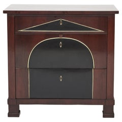 Neo-Classicist Mahogany Chest of Drawers