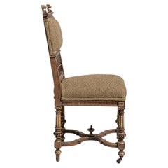 Antiker neugotischer Stuhl, gealtertes Holz und Sitzfläche aus geflochtenem Schilf, Frankreich, 1880er Jahre