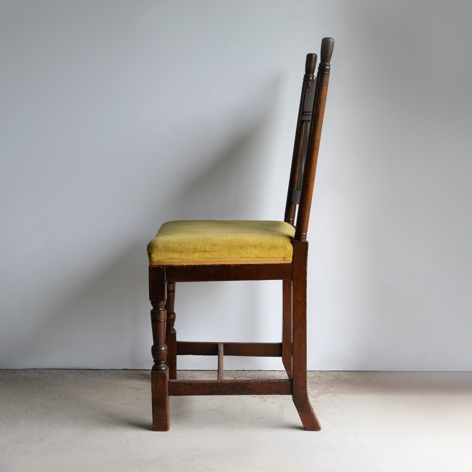 Chaise d'appoint néo-gothique d'Alfred Waterhouse, fin du 19ème siècle en vente 3