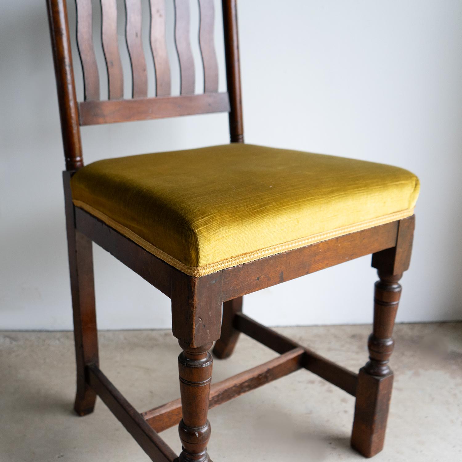 Chaise d'appoint néo-gothique d'Alfred Waterhouse, fin du 19ème siècle en vente 5