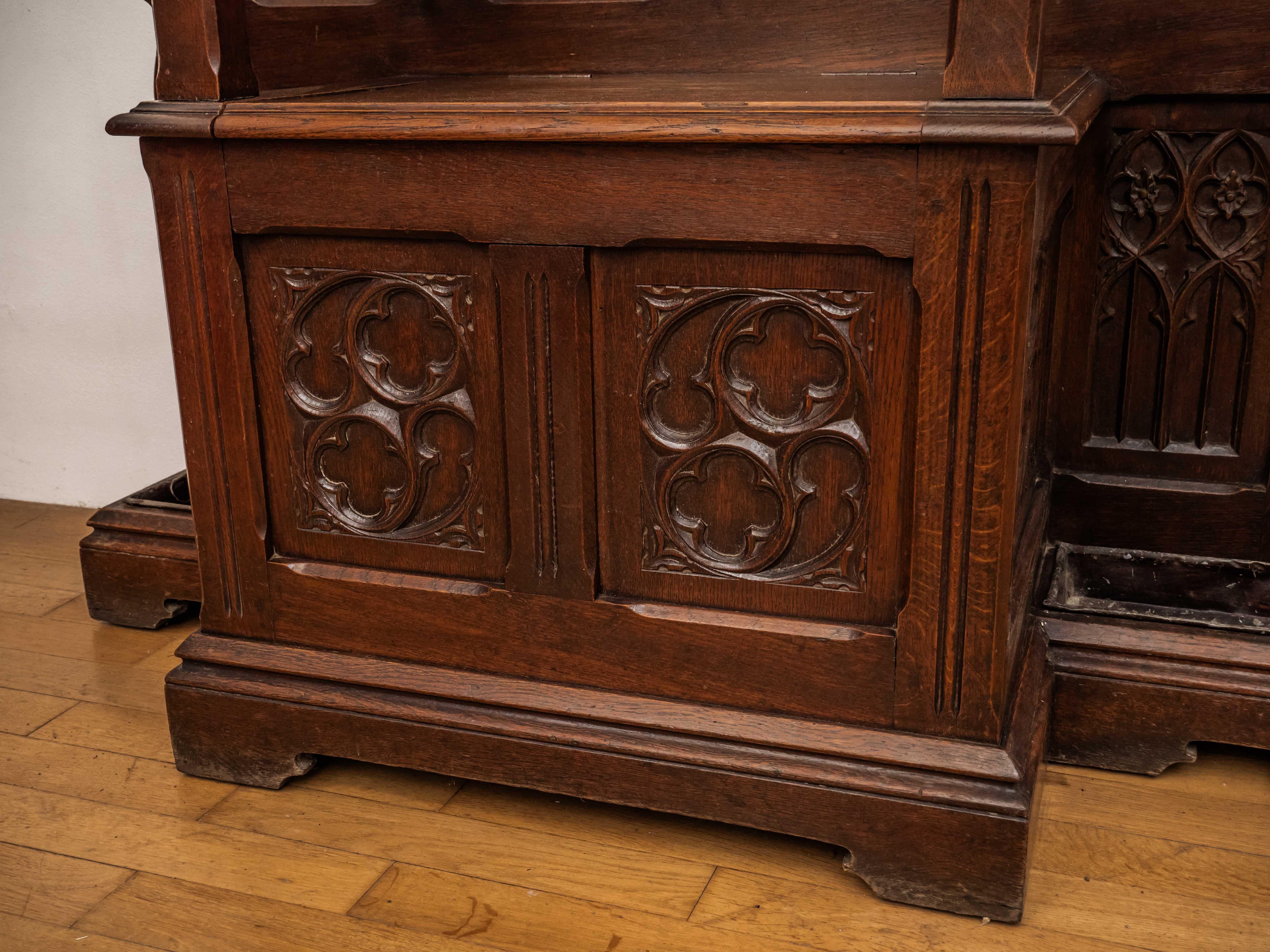 Antique Neo-Gothic wall hanging with bench For Sale 8