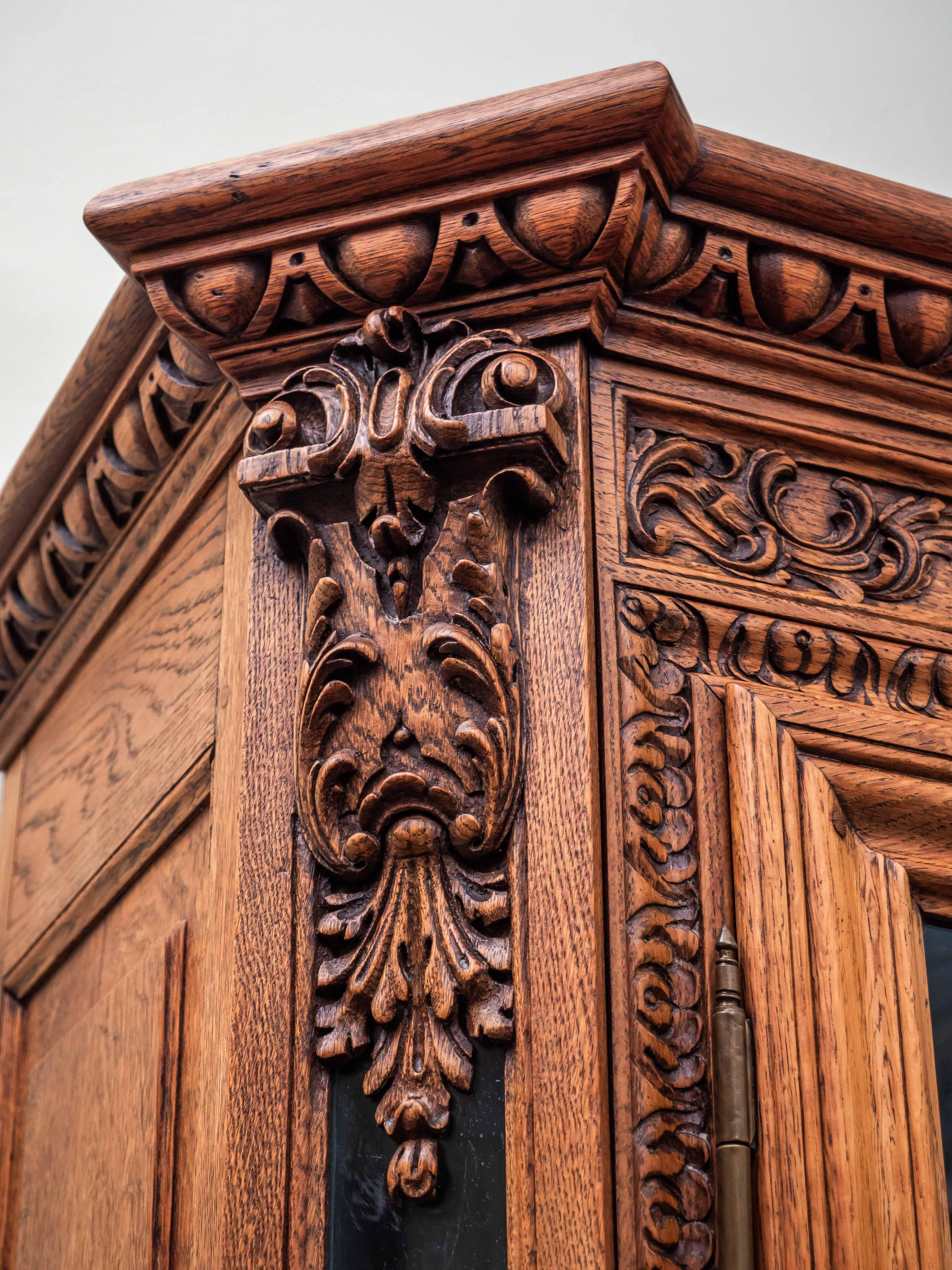 Antique Neo-Rococo bookcase / sideboard oak In Good Condition For Sale In STRAČOV, CZ