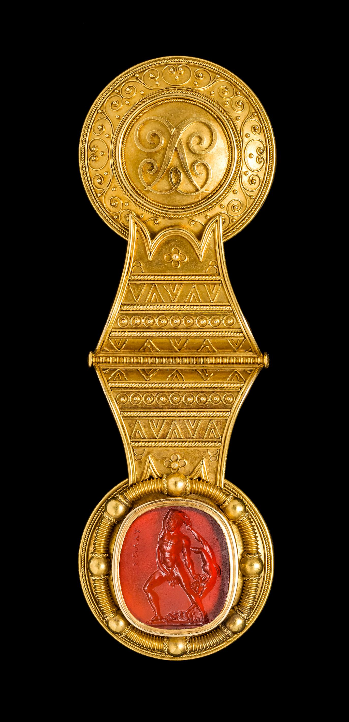 Antique Neoarchaeological Bulla Carnelian Intaglio Granulation Gold Locket In Good Condition For Sale In Munich, Bavaria