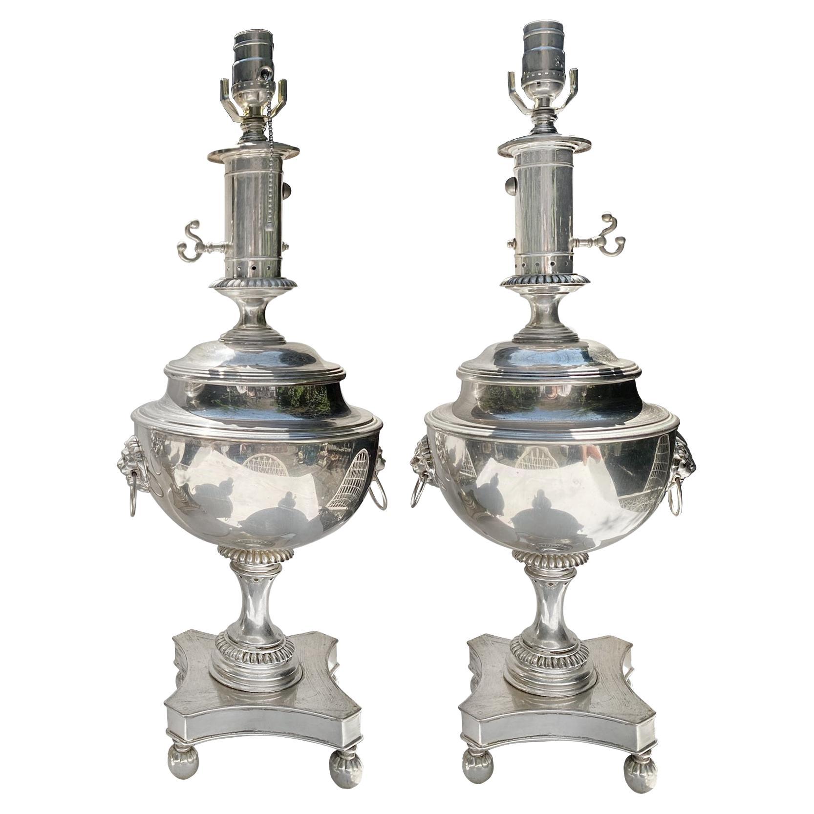 Lampes de table néoclassiques anciennes en métal argenté