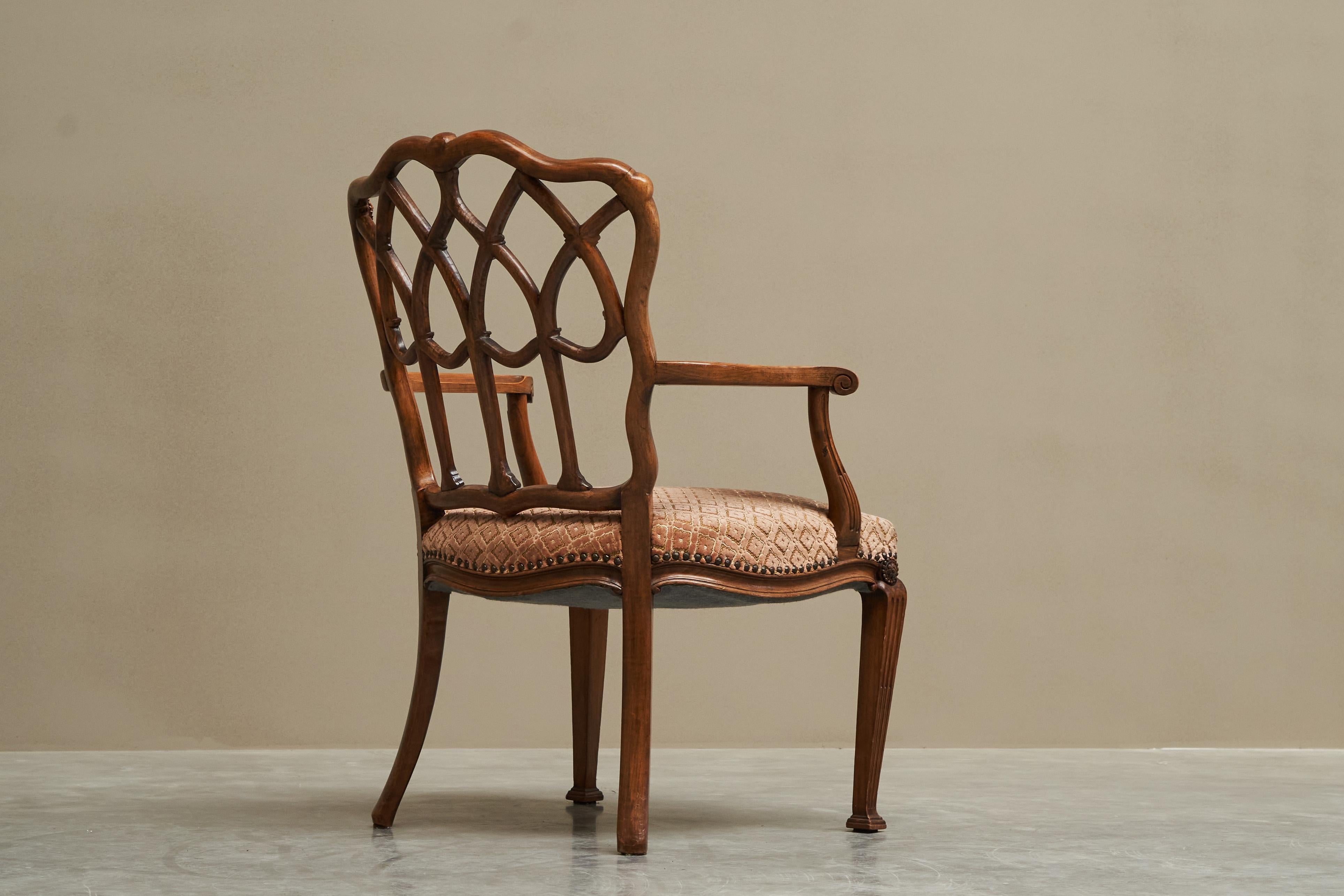 Antiguo Sillón Neoclásico de Madera y Terciopelo Finales del Siglo XIX en venta 2
