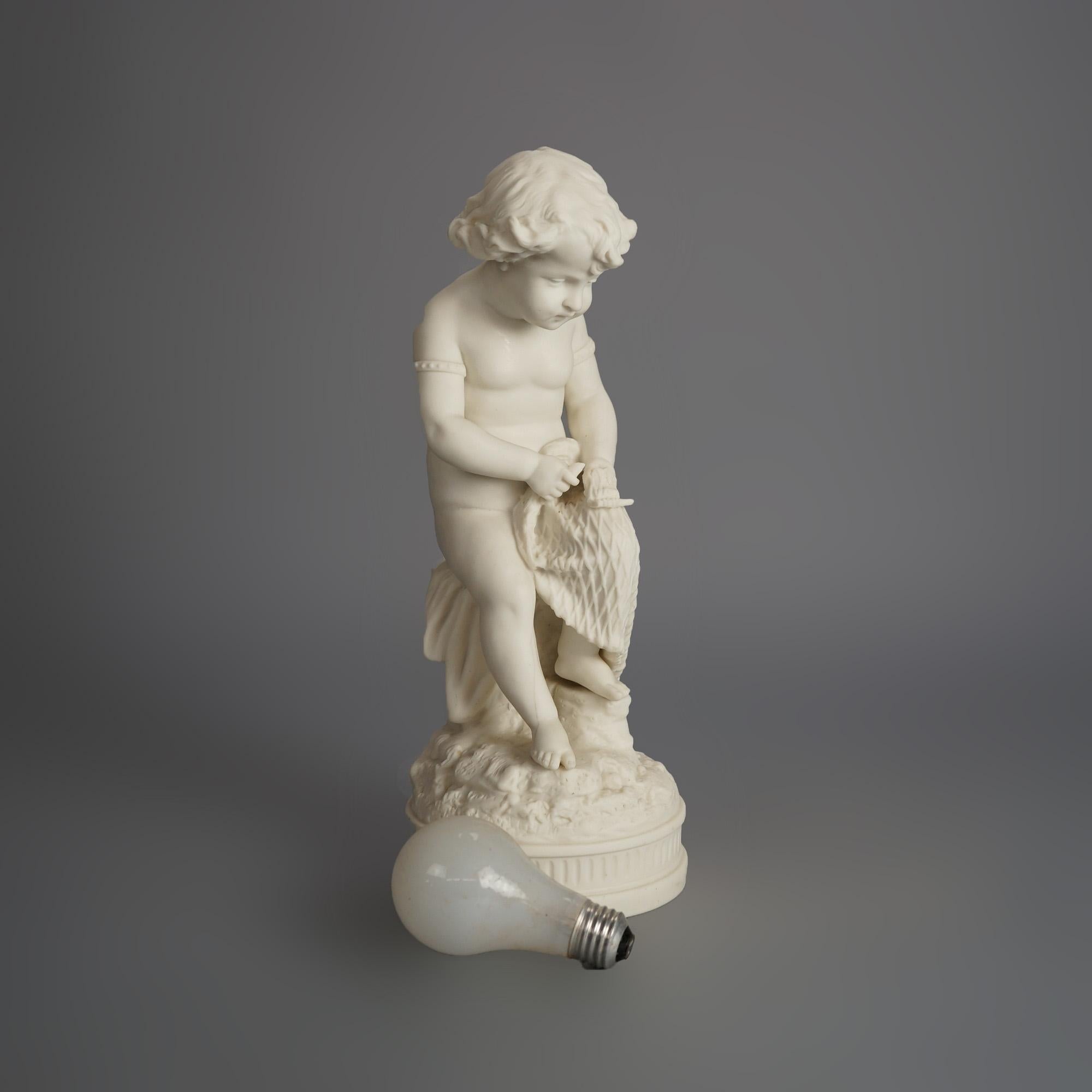 Antigua figura neoclásica de porcelana bisqueada de un querubín C1850 en venta 4