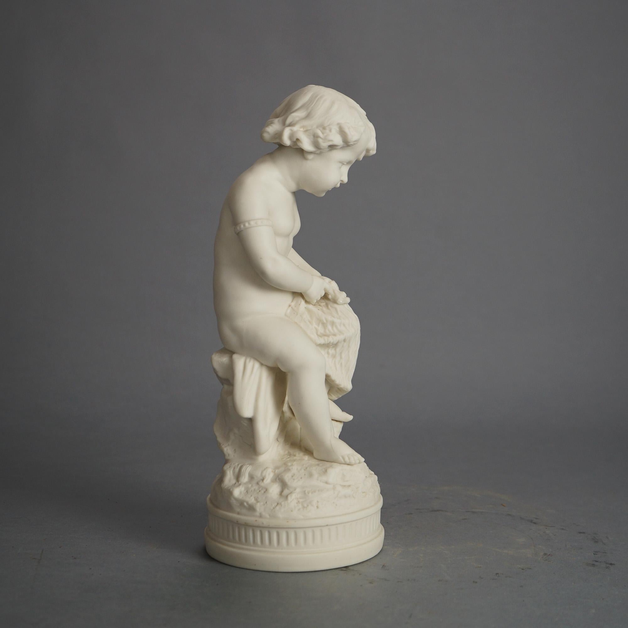 Antigua figura neoclásica de porcelana bisqueada de un querubín C1850 en venta 2