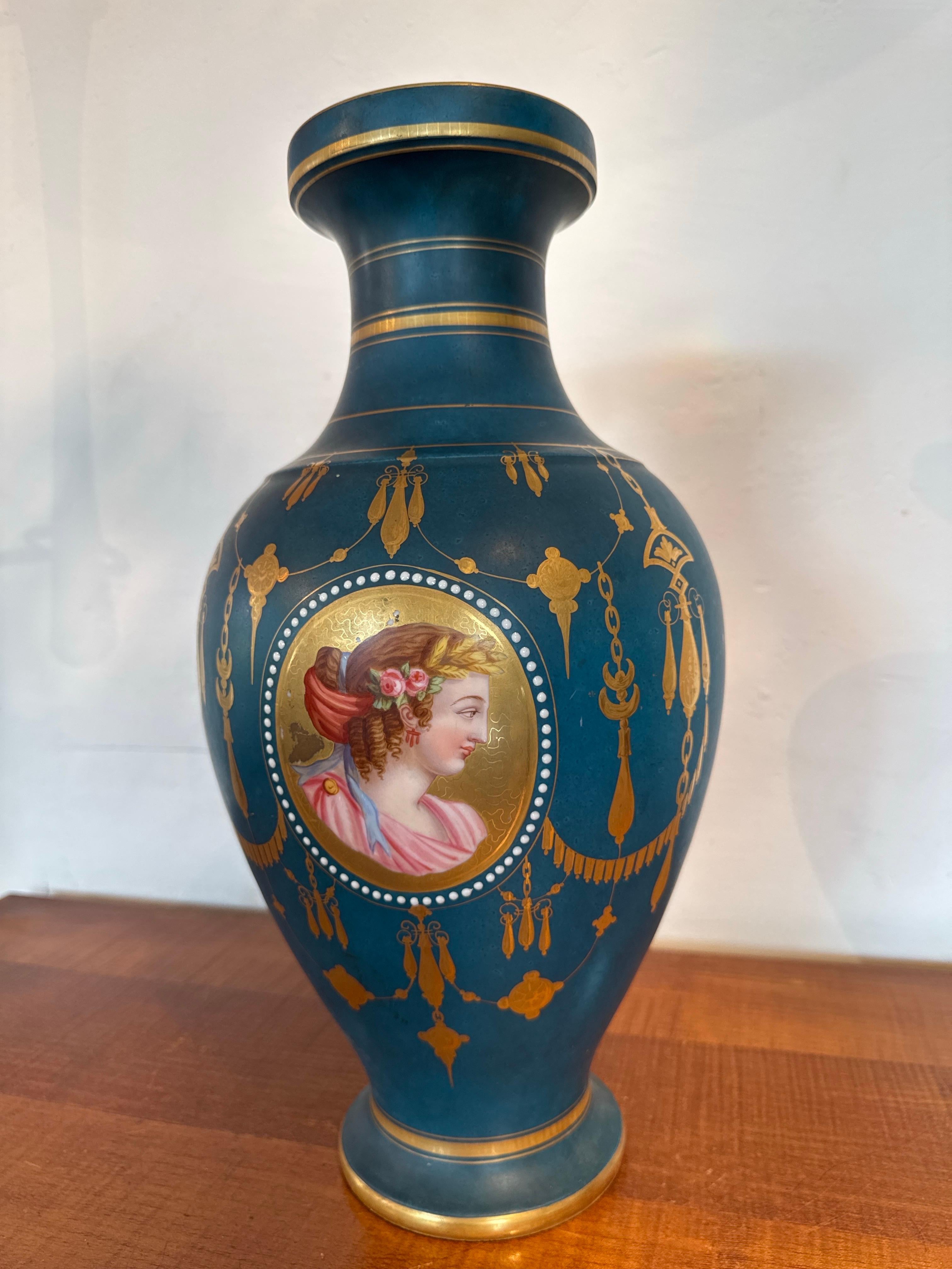Antique Neoclassical Blue, Gilt Porcelain de Sèvres Vase, France For Sale 1
