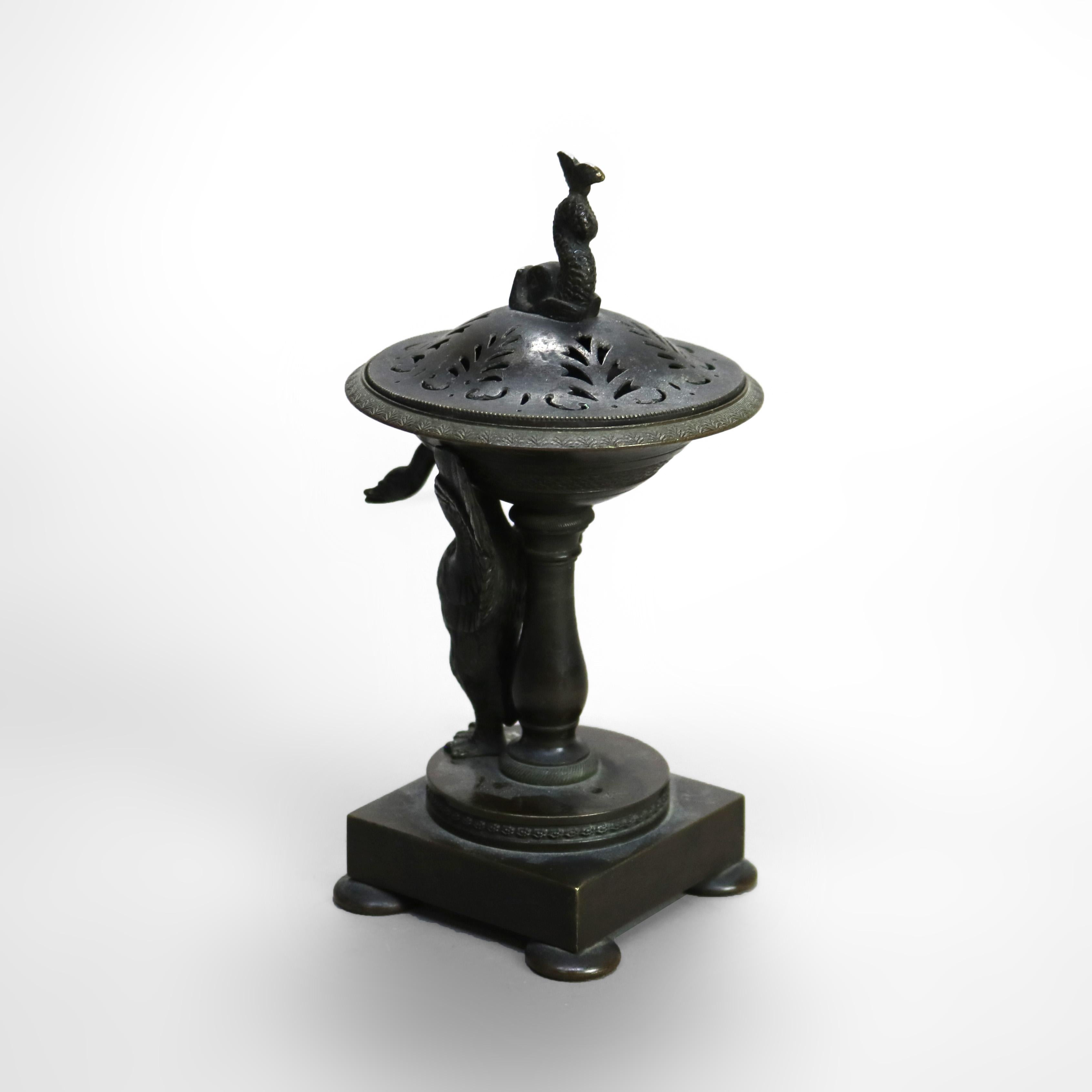 Antico sensore figurato in bronzo neoclassico con delfino e cigno C1890 In condizioni buone in vendita a Big Flats, NY