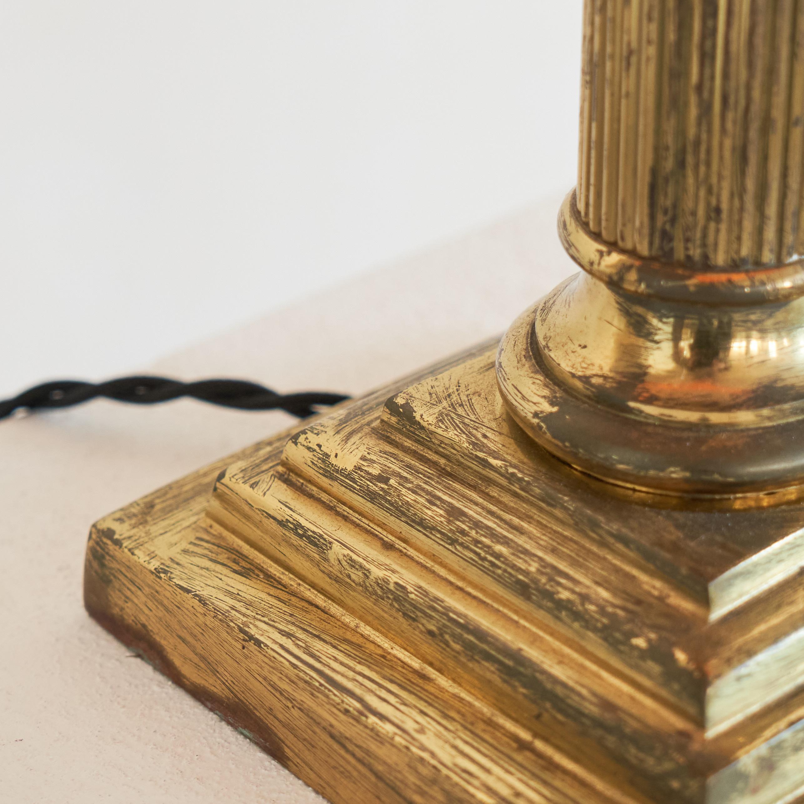 20th Century Antique Neoclassical Column Table Lamp in Patinated Brass For Sale