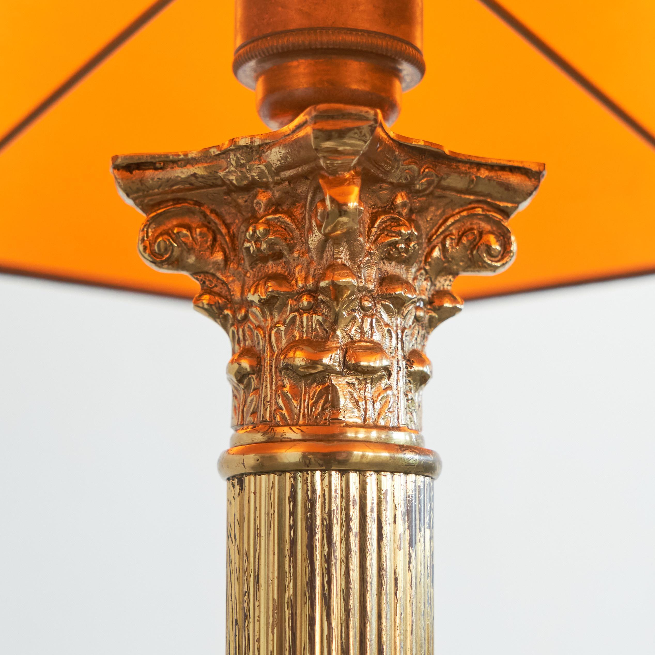 Antique Neoclassical Column Table Lamp in Patinated Brass For Sale 1