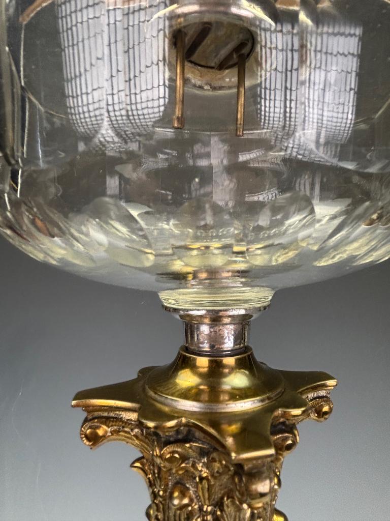 Lampe à huile ancienne à colonne corinthienne néoclassique de Hinks Emley & Sons en vente 3