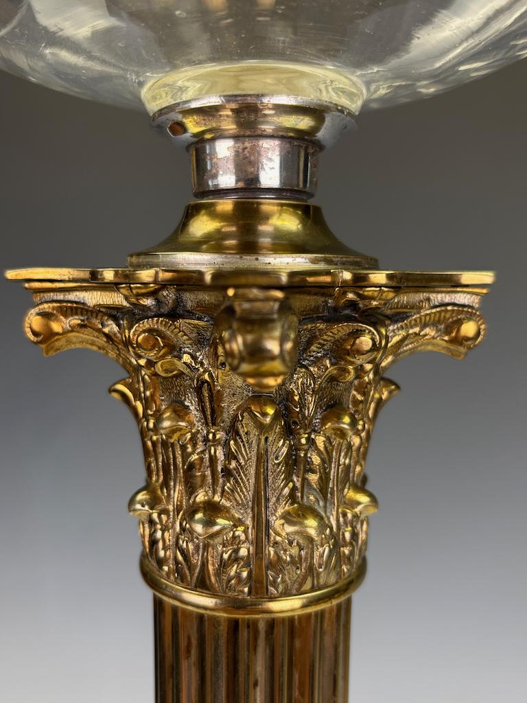 Lampe à huile ancienne à colonne corinthienne néoclassique de Hinks Emley & Sons en vente 5