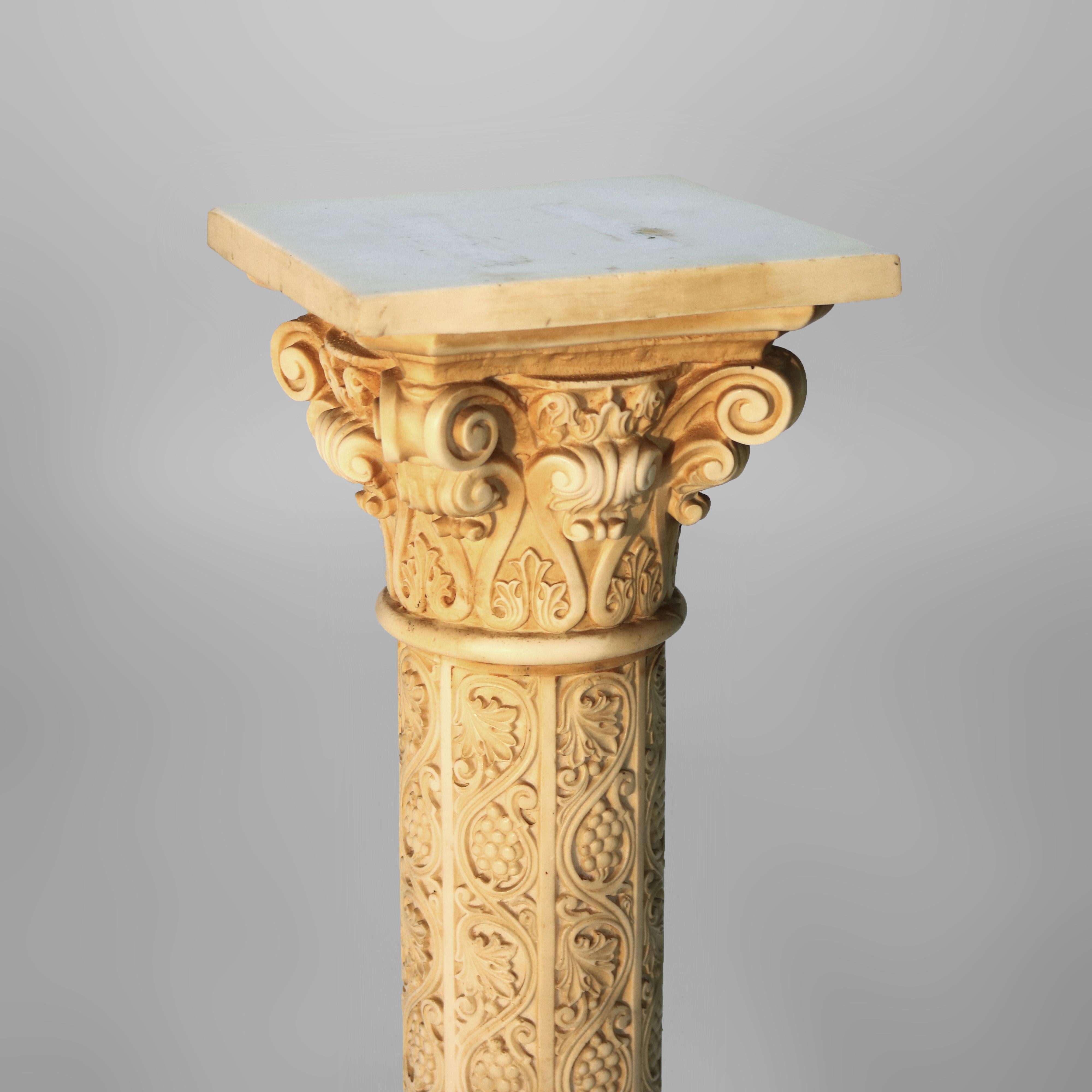 Antico supporto per scultura di scene di genere in stile neoclassico corinzio, resina, C1930 in vendita 1