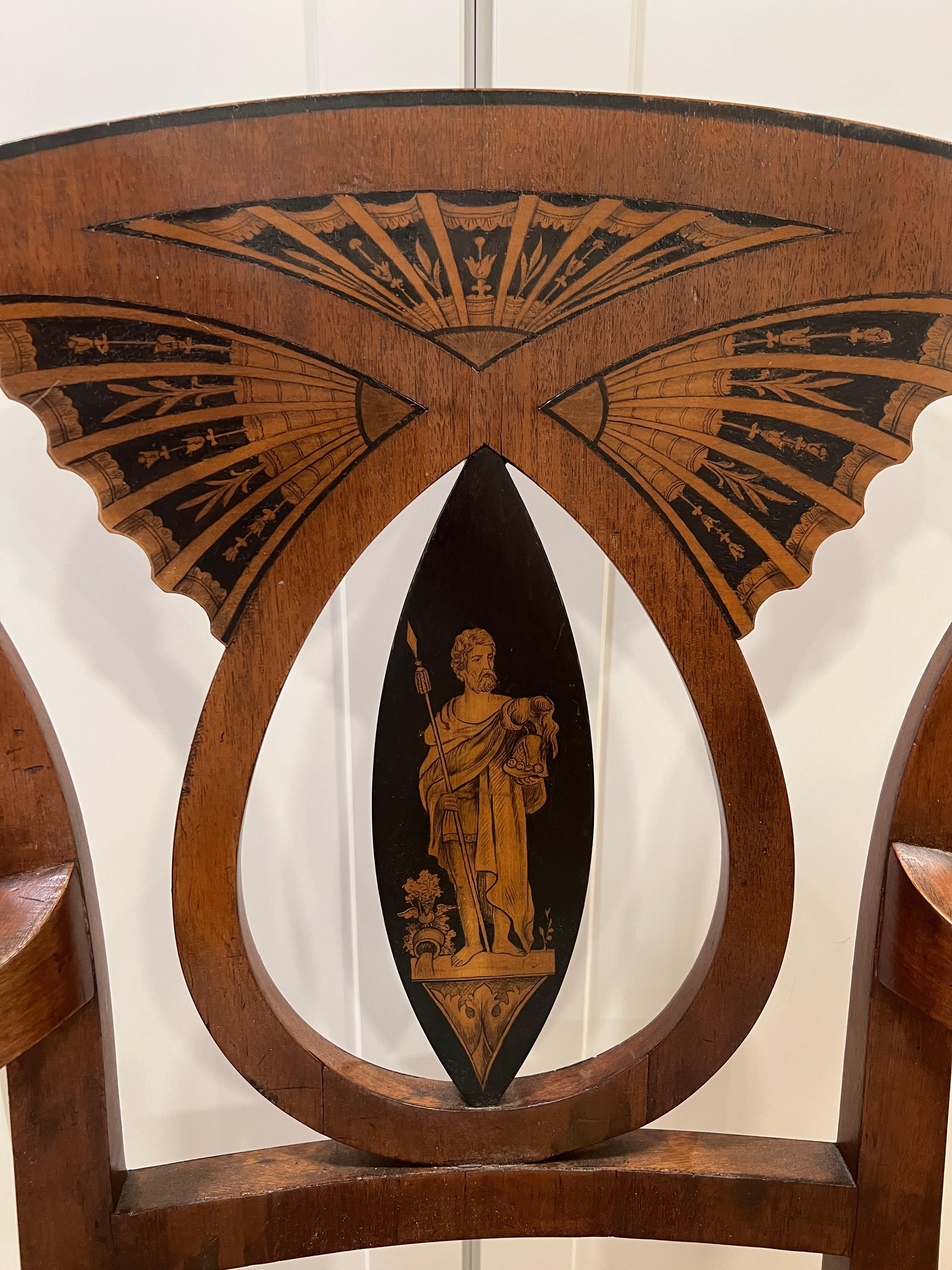 Antiker neoklassischer ägyptischer Revival-Sessel mit geschnitzten Sphinx-Stützen, Italien (Italienisch) im Angebot