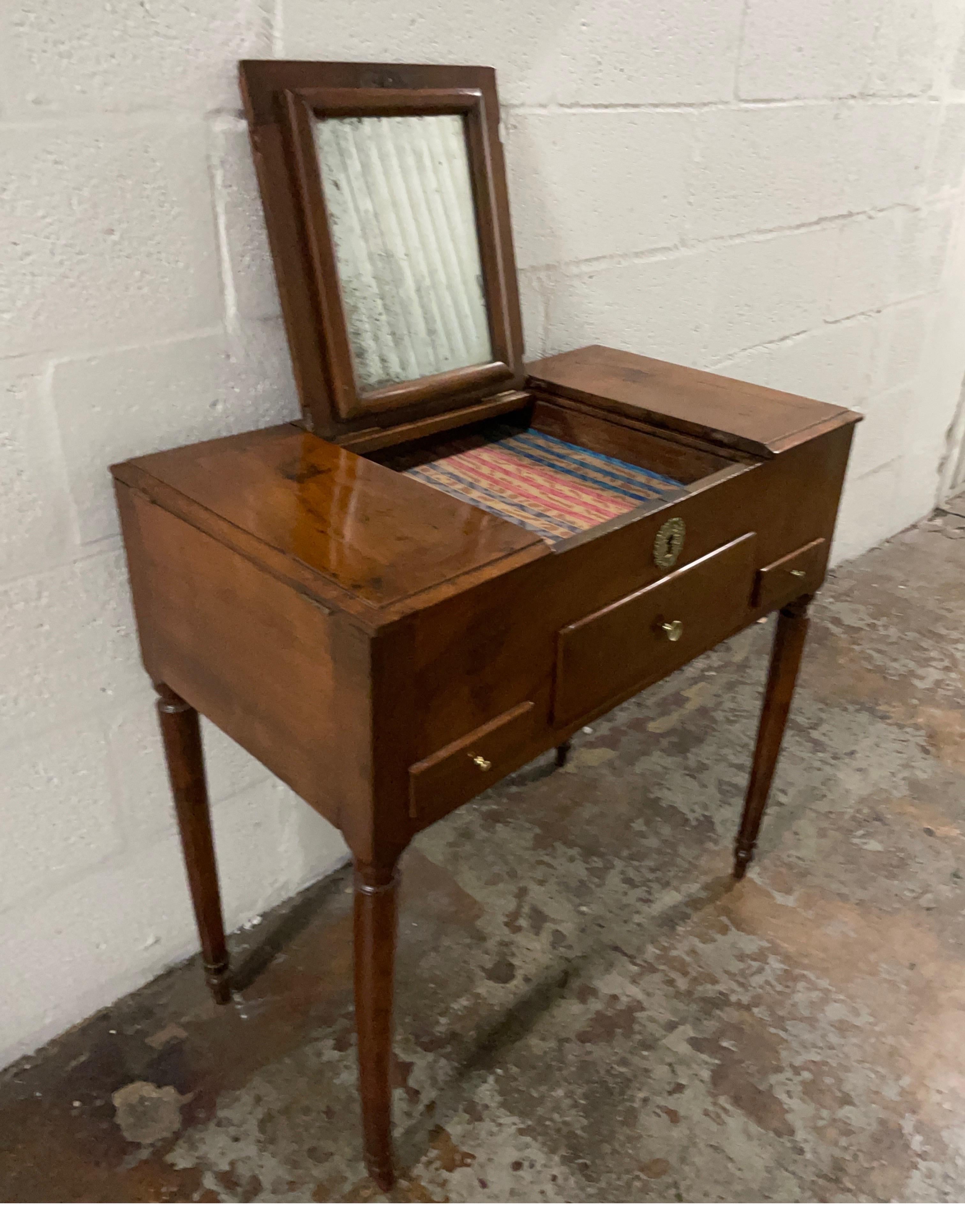Antique Neoclassical French Dressing Table In Good Condition For Sale In West Palm Beach, FL