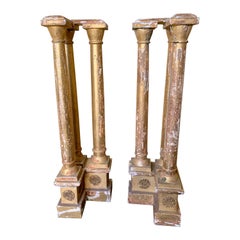Columnas arquitectónicas neoclásicas antiguas de madera dorada, un par