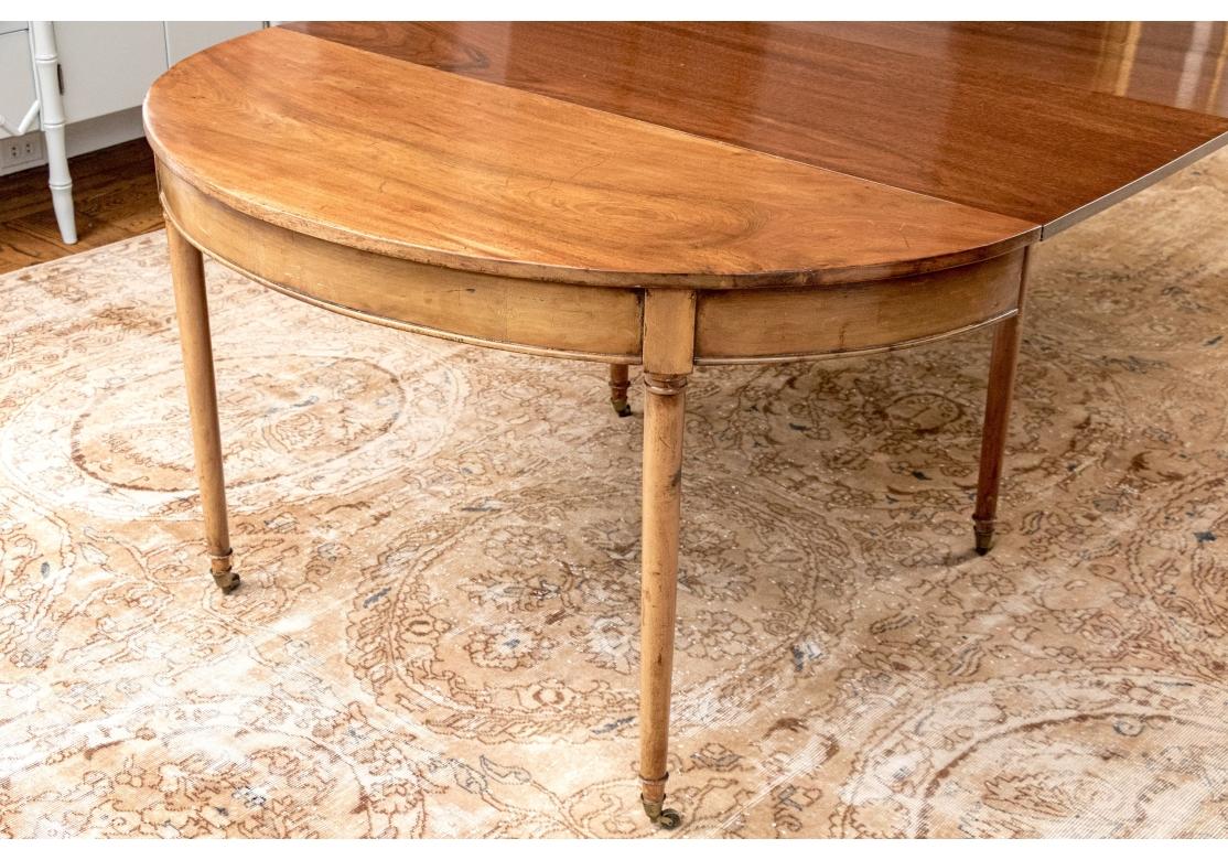 Antique Neoclassical Mahogany Extendable Dining Table for Restoration For Sale 5