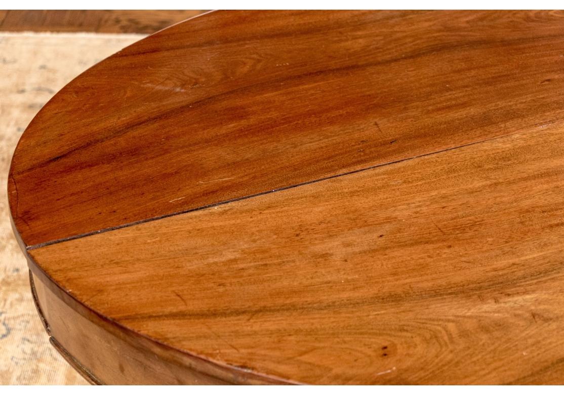 Antique Neoclassical Mahogany Extendable Dining Table for Restoration For Sale 3