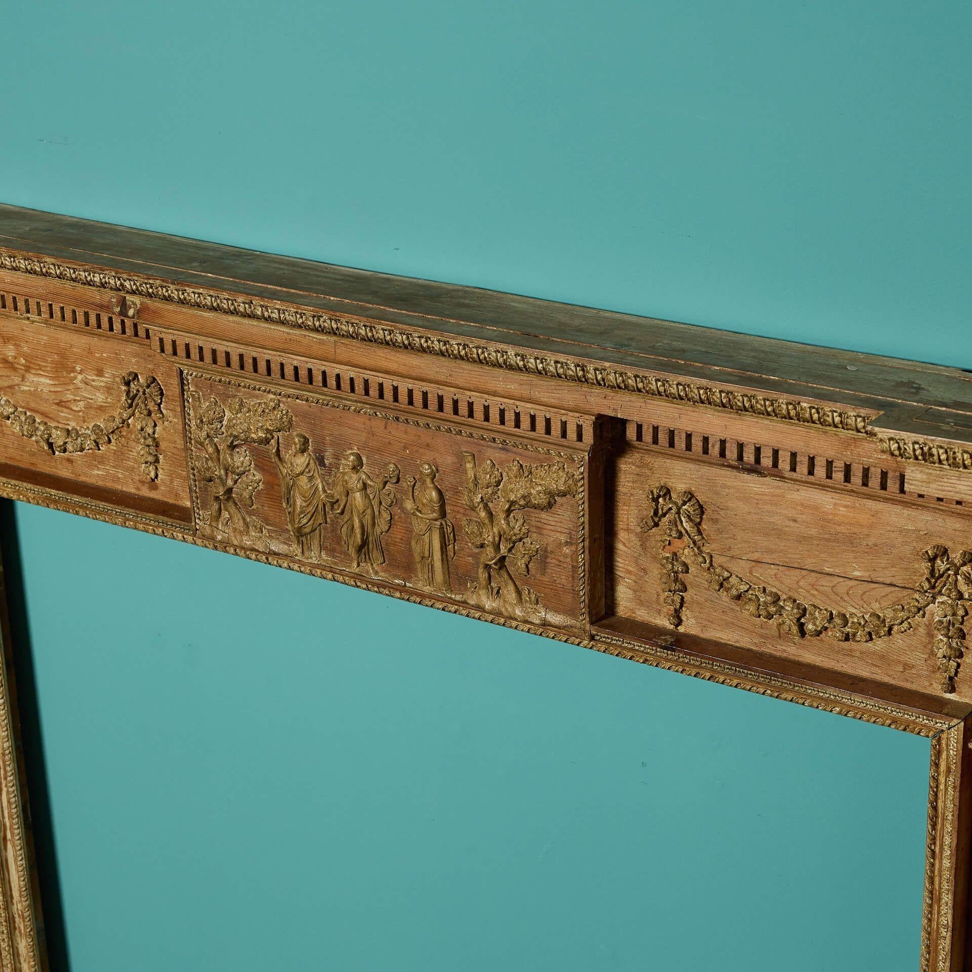 XIXe siècle Cheminée néoclassique ancienne en pin en vente