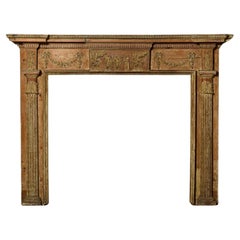 Cheminée néoclassique ancienne en pin