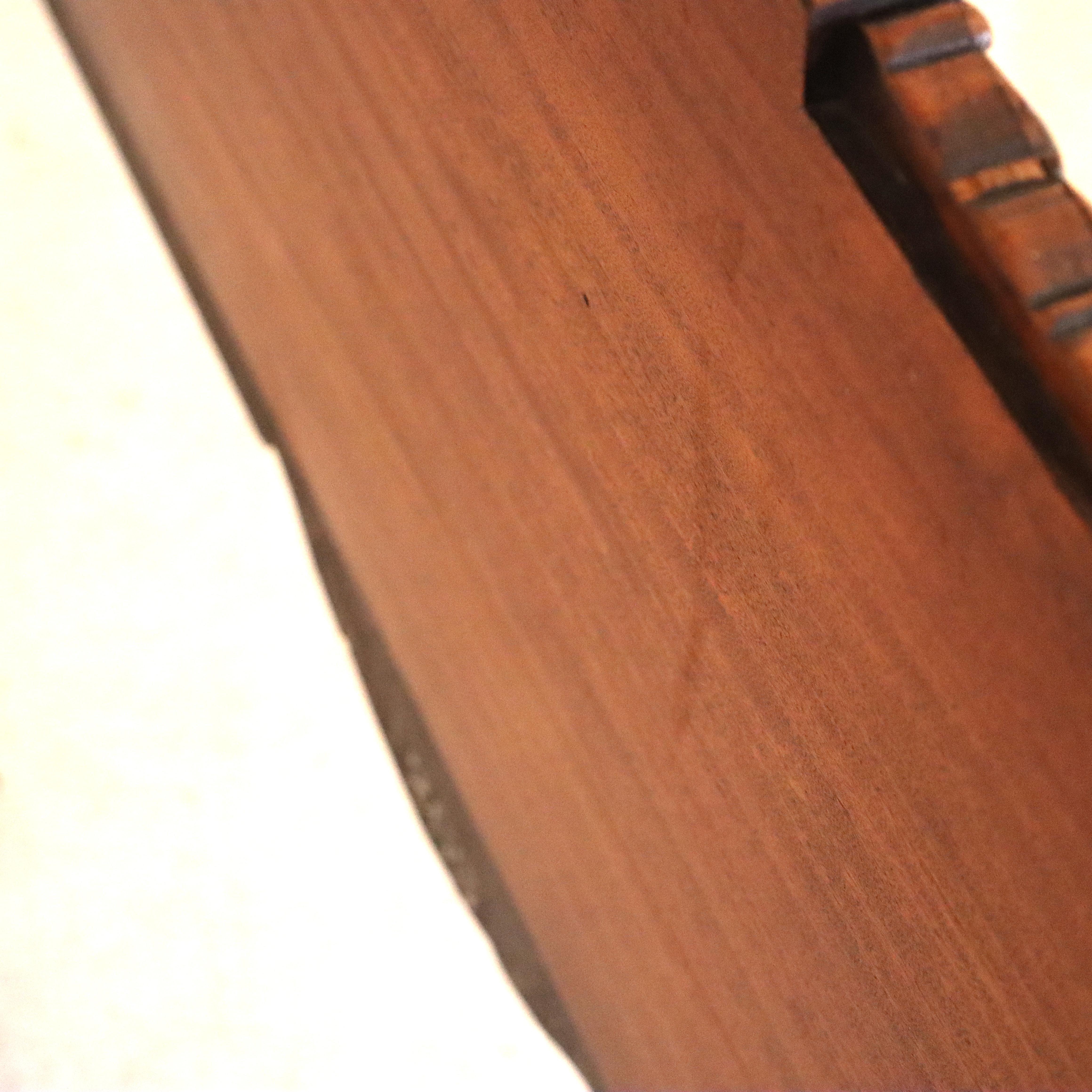 Antico letto matrimoniale neoclassico in legno di raso con volute dipinte a mano c1930 in vendita 9