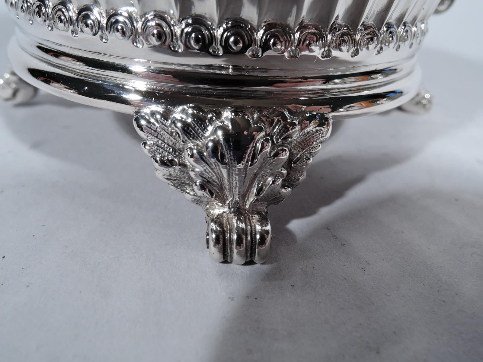 Antique Neoclassical Sterling Silver Creamer and Sugar by Tiffany In Excellent Condition In New York, NY