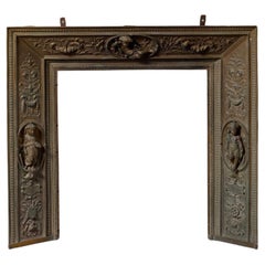 Insert de cheminée de style néoclassique ancien en bronze