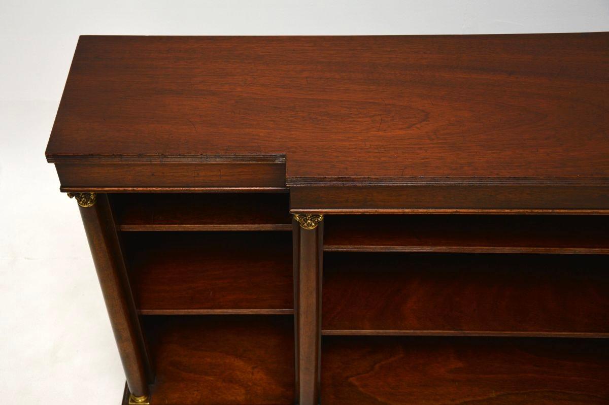 Bibliothèque ouverte de style néoclassique antique Bon état - En vente à London, GB