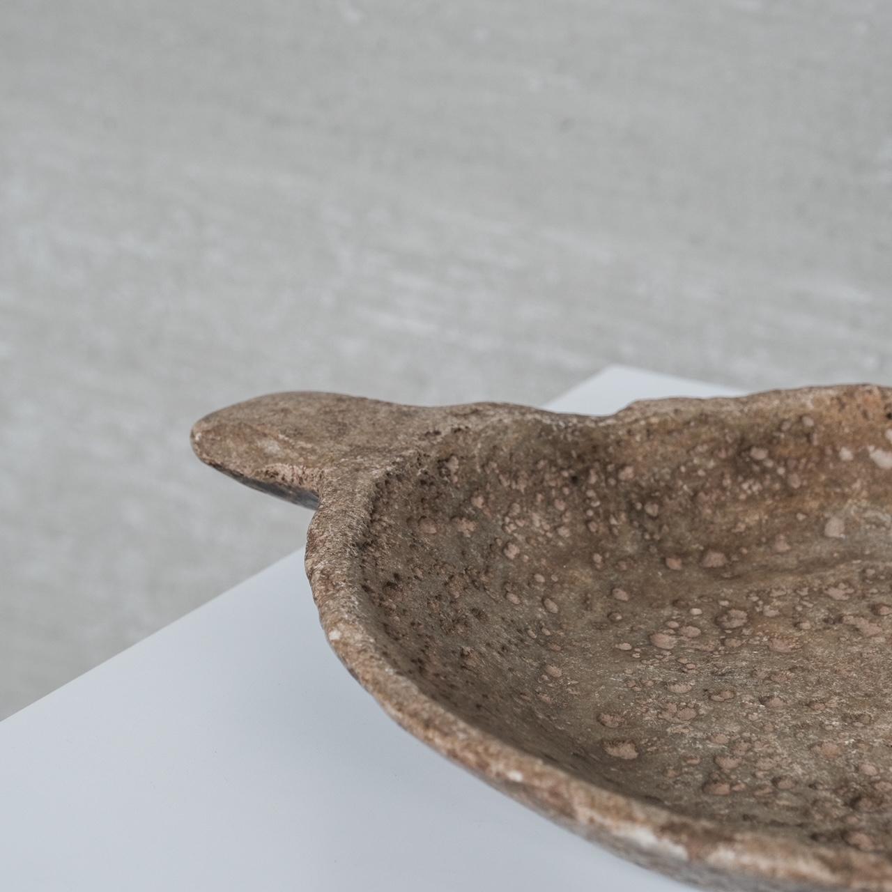 Antiguo cuenco/plato de piedra primitivo nepalí principios del siglo XX en venta
