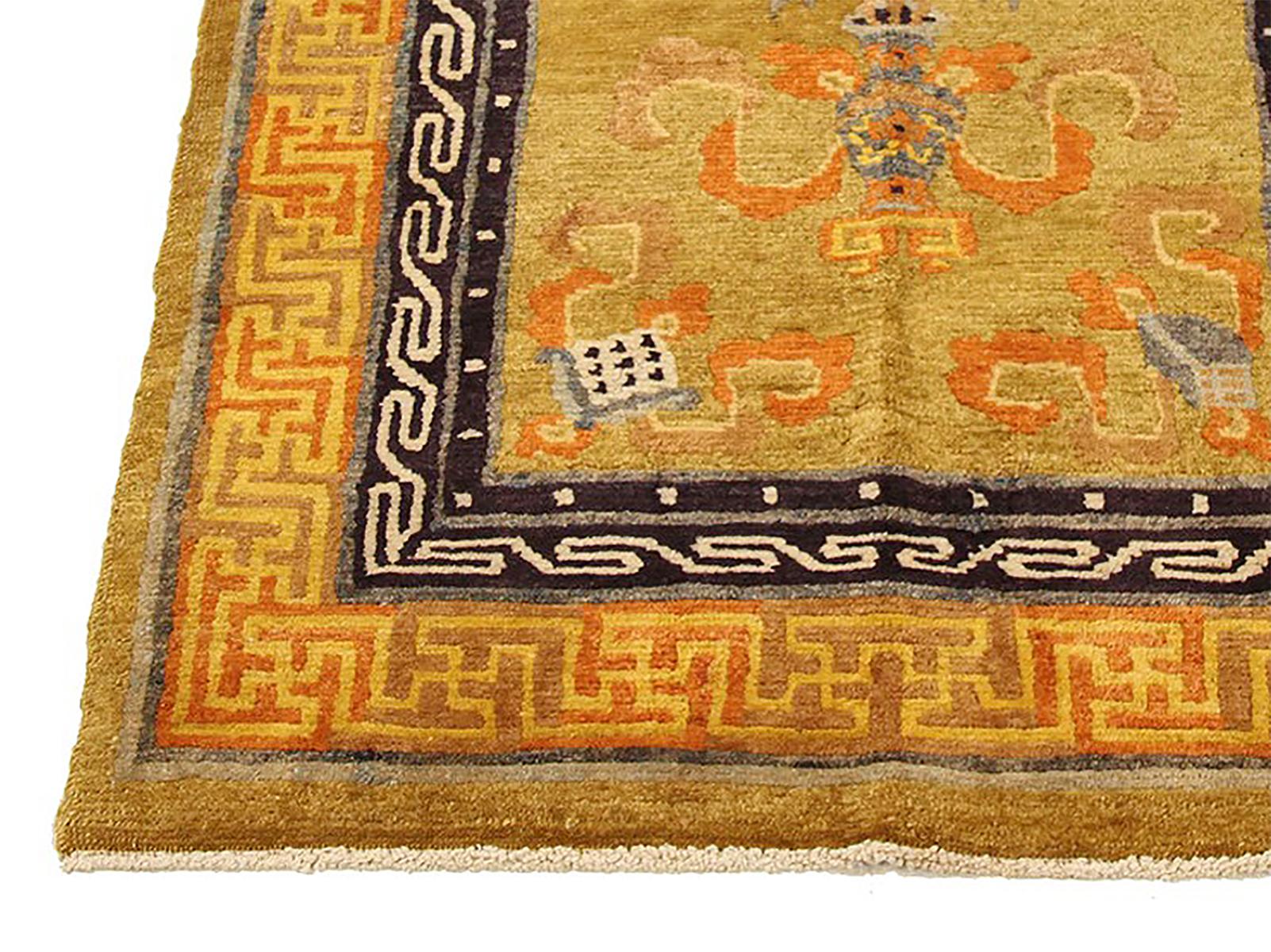 Antiker nepalesischer Teppich mit modernen Labyrinth-Mustern in Rost und Braun (Nepalesisch) im Angebot