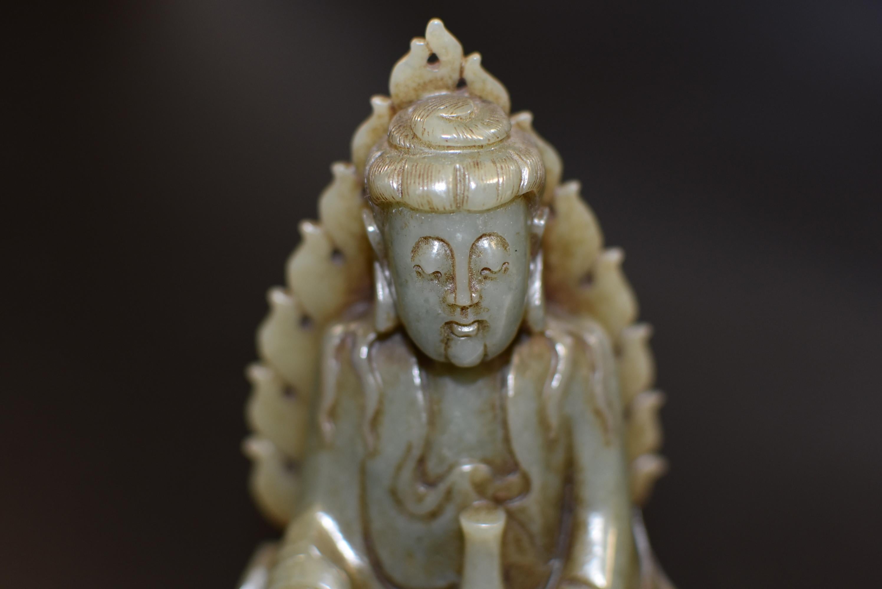 Antique Nephrite Jade Buddha Statue Qing Dynasty For Sale 4