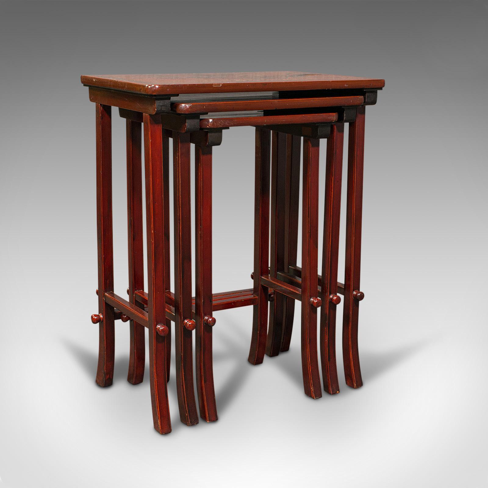 Antique Nest of 3 Occasional Side Tables, Oriental, Japanned, Victorian, C.1900 In Good Condition In Hele, Devon, GB
