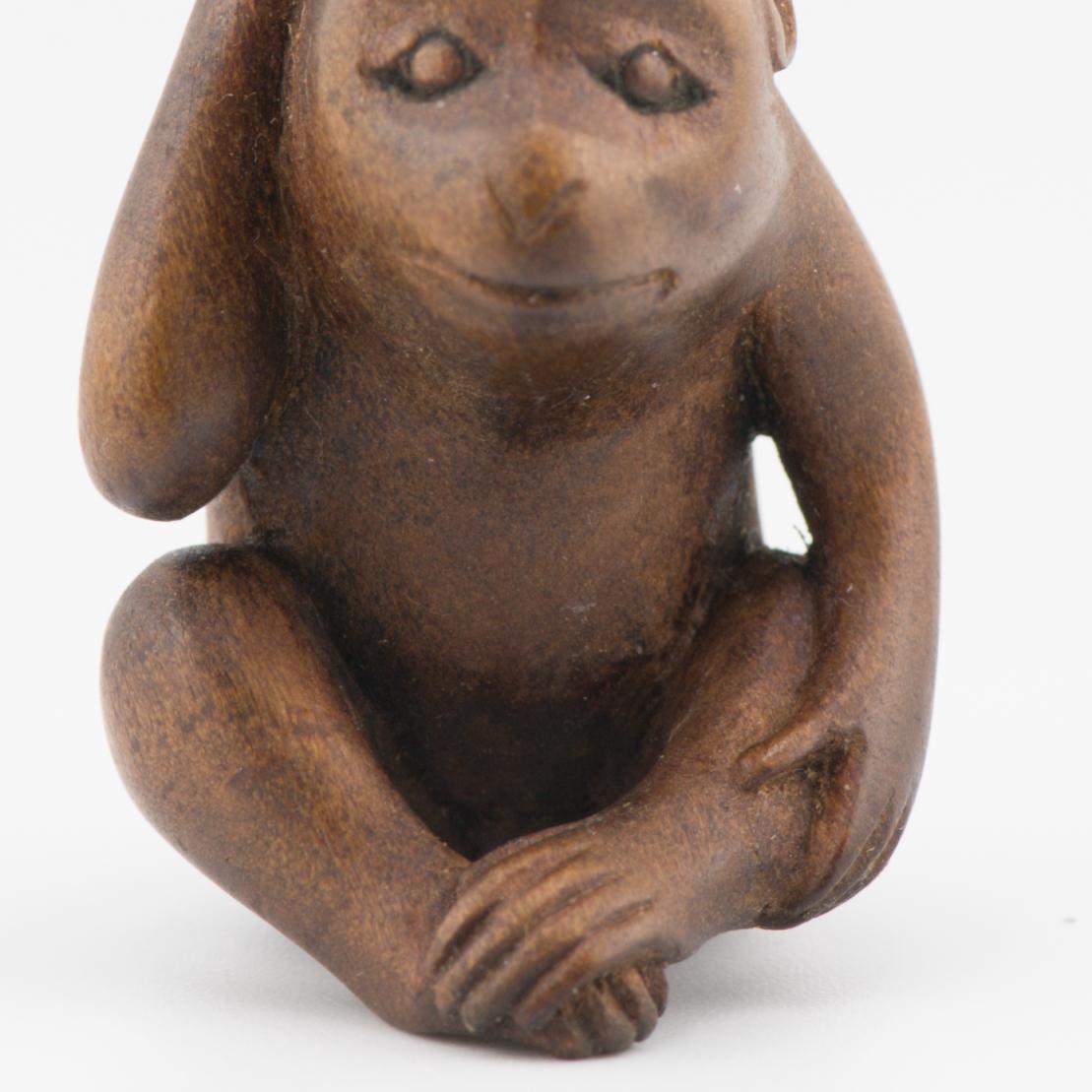 Antiguo Netsuke Escultura japonesa del pensamiento del mono Periodo Meiji, Siglo 19/20 Japonés en venta