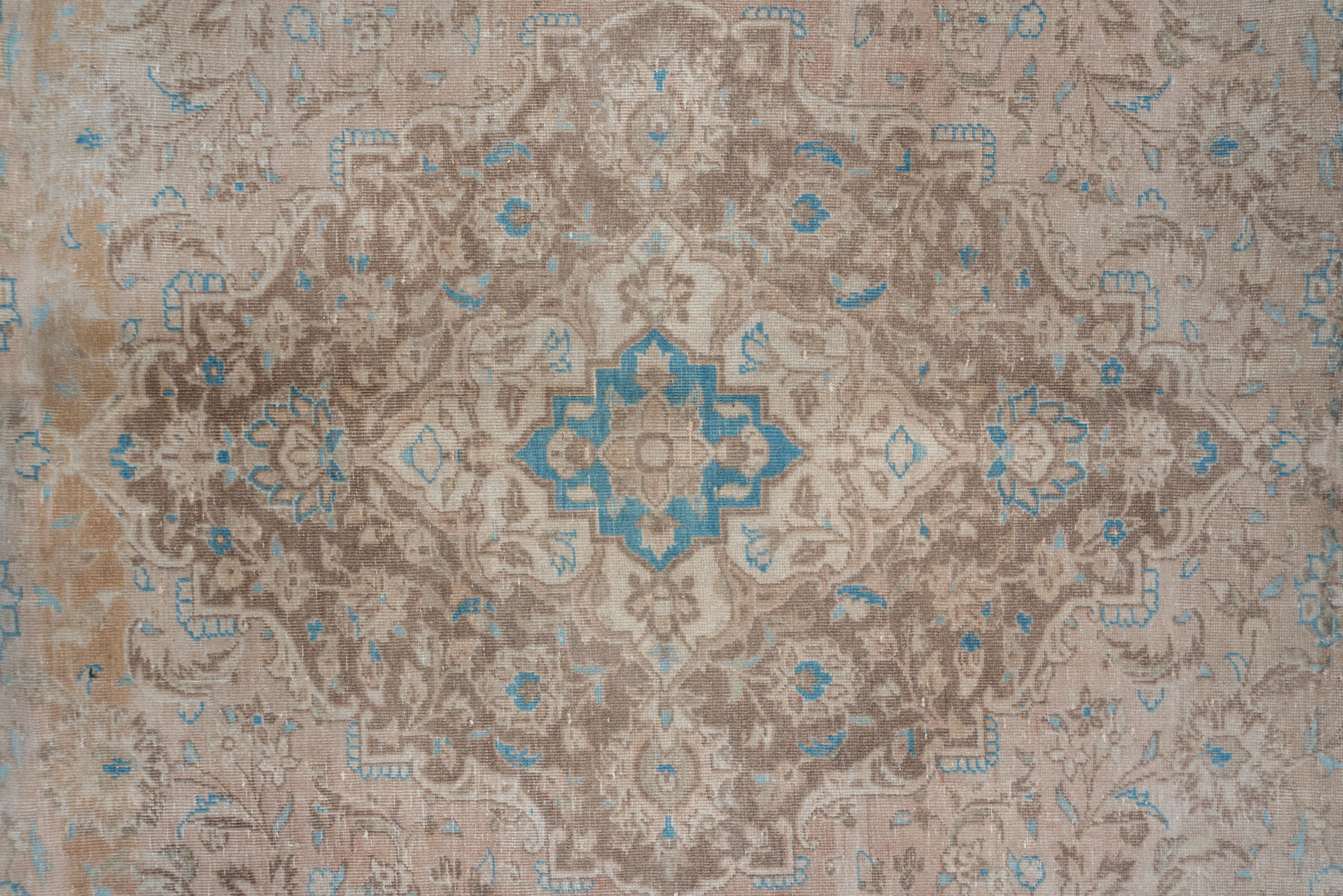 Antique Neutral Turkish Oushak Carpet, circa 1930s In Good Condition For Sale In New York, NY