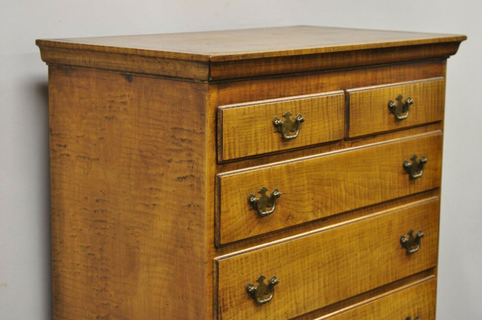 Antique New England Queen Anne Curly Tiger Maple Small Chest Dresser Highboy In Good Condition For Sale In Philadelphia, PA